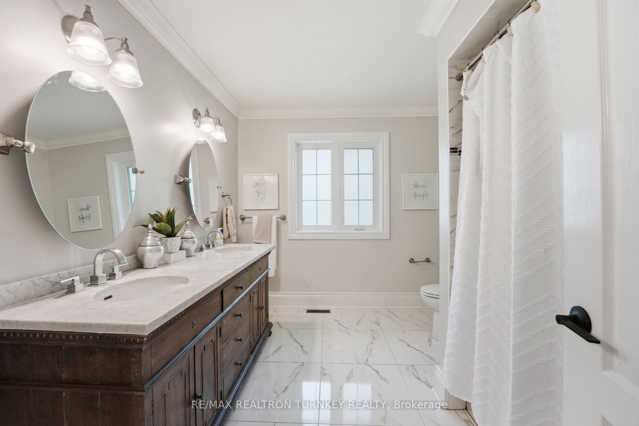 818 Exceller Circle Property Photo 30