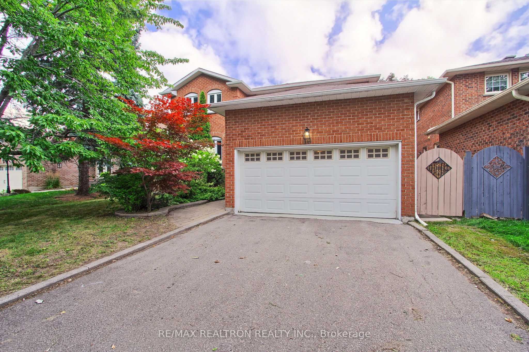 19 Crystal Drive N Property Photo 3