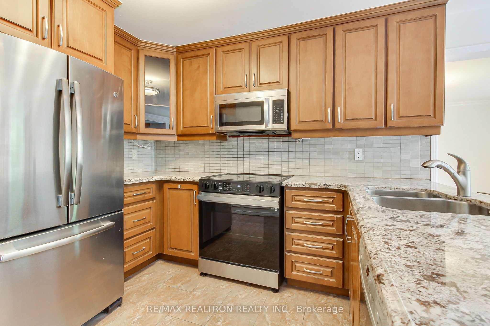 19 Crystal Drive N Property Photo 15