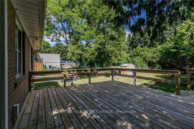 45 Bayview Parkway Property Photo 3