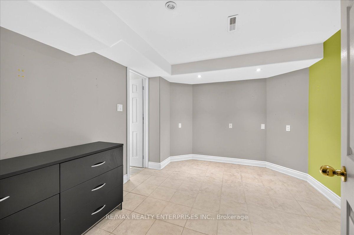 844 Hollander Road Property Photo 37