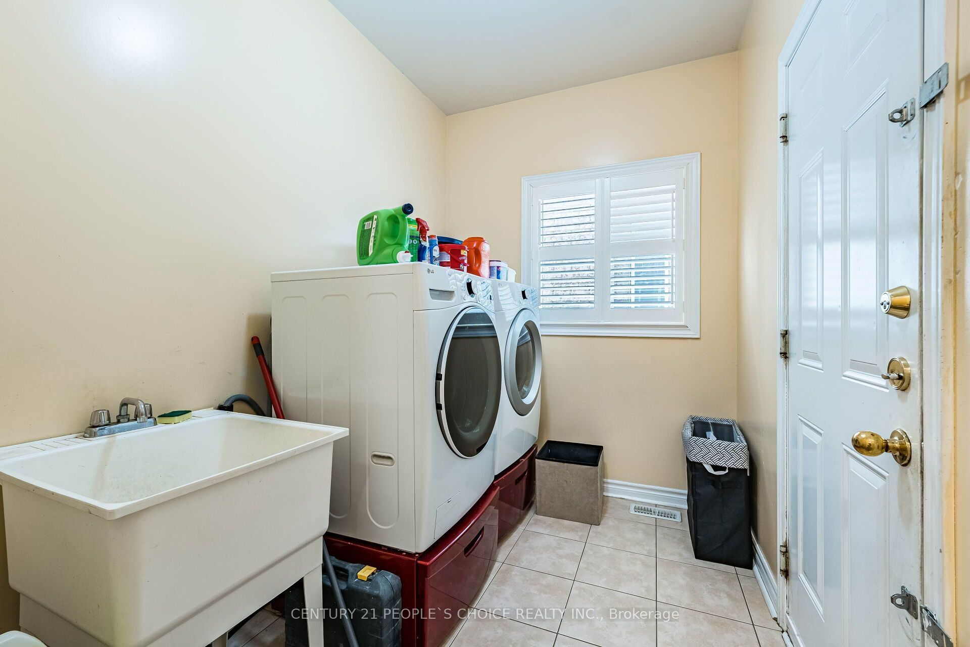 233 Vellore Avenue Property Photo 27