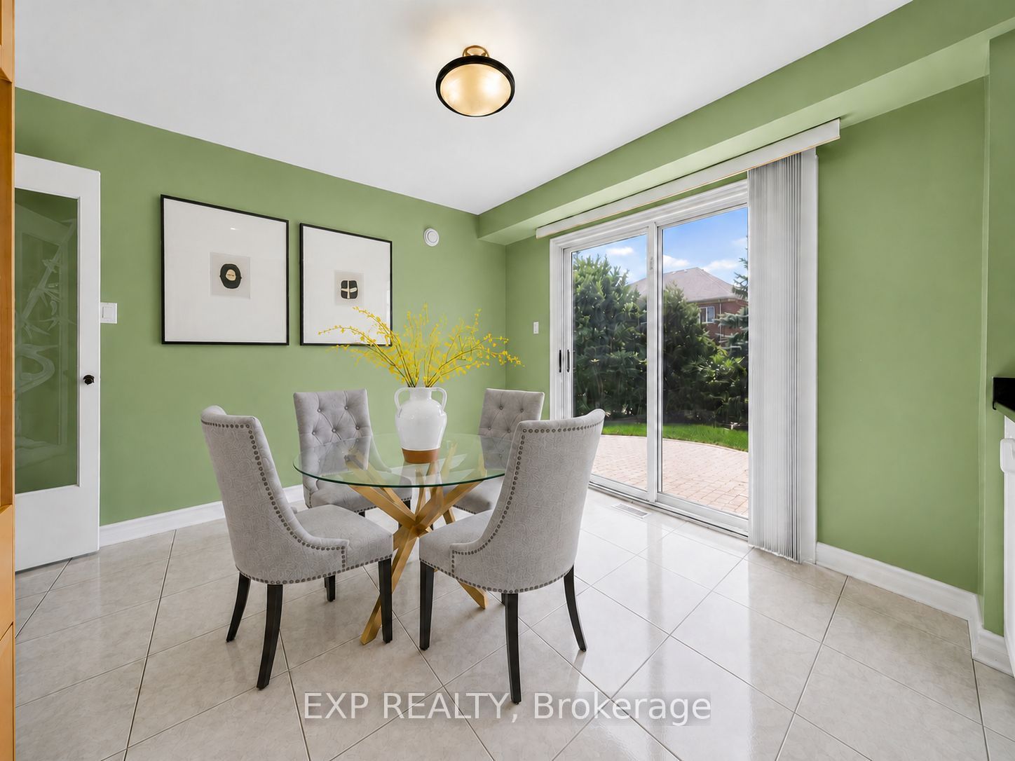 19 Springbrook Drive Property Photo 10