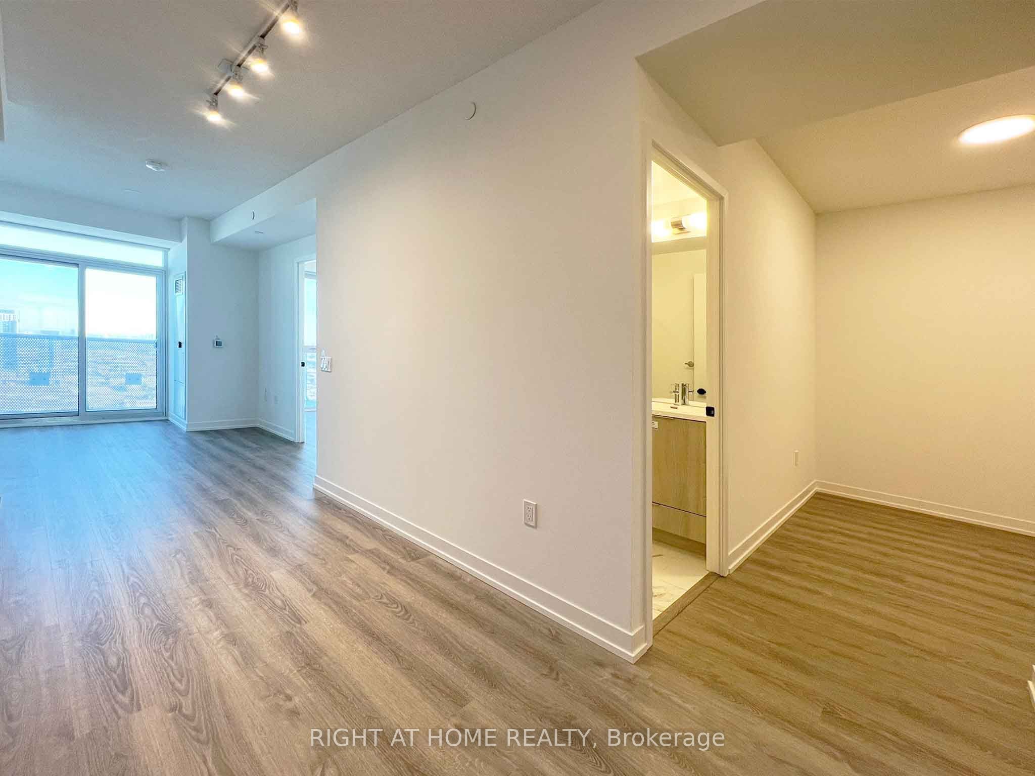 8 Interchange Way 3907 Property Photo 5
