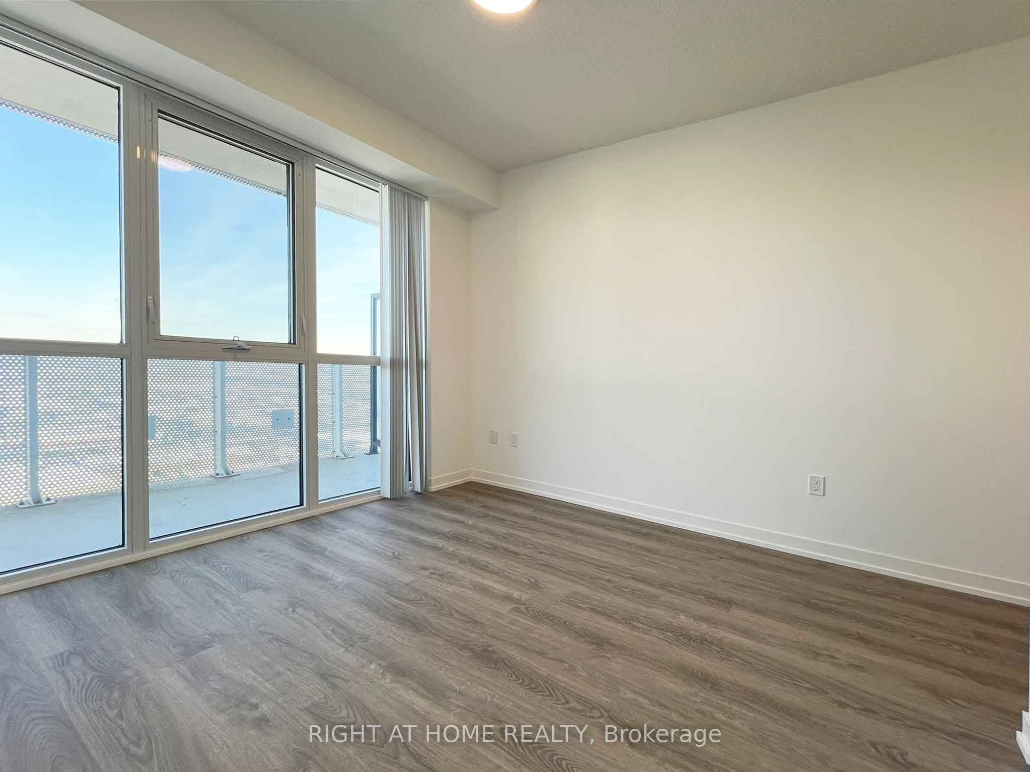 8 Interchange Way 3907 Property Photo 6