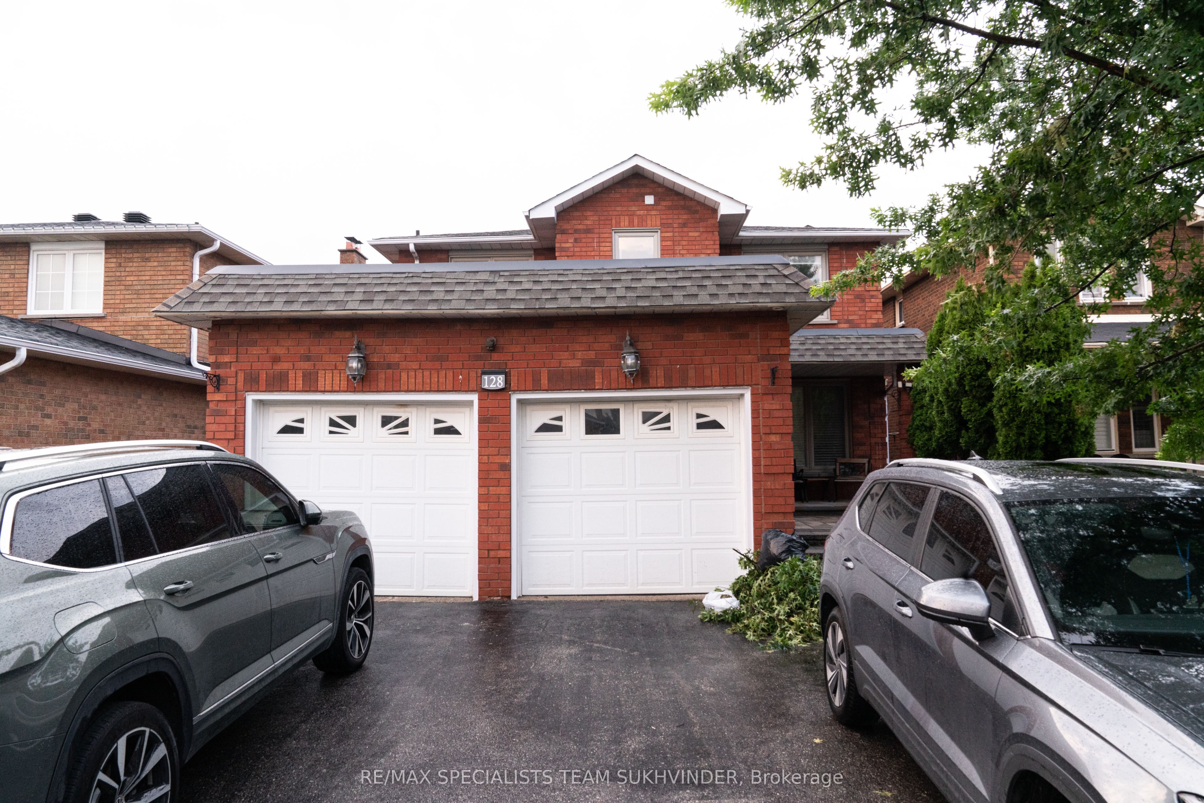 128 Embassy Drive Property Photo 16