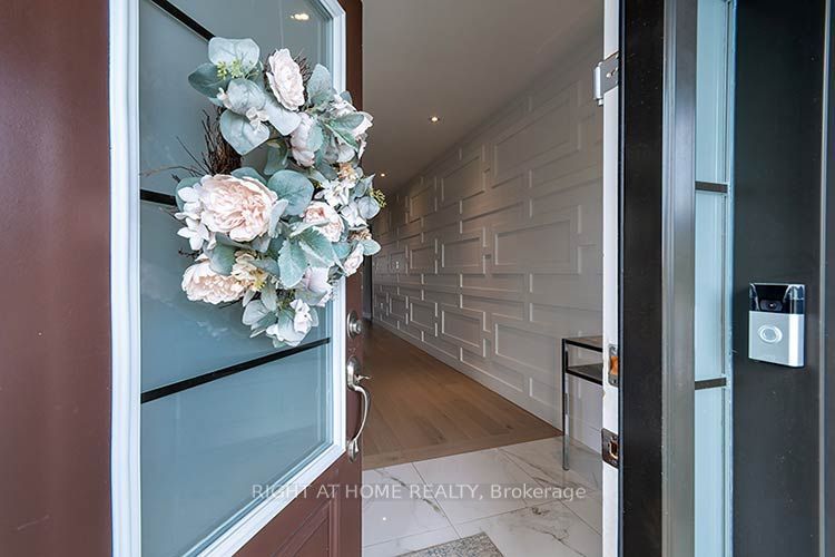 87 Carondale Square Property Photo 2