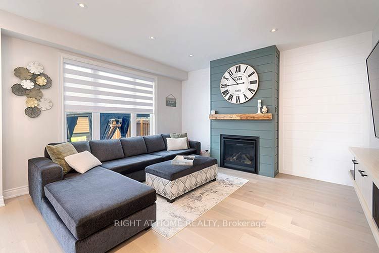 87 Carondale Square Property Photo 7