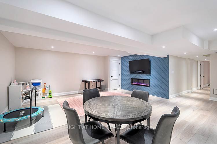 87 Carondale Square Property Photo 20