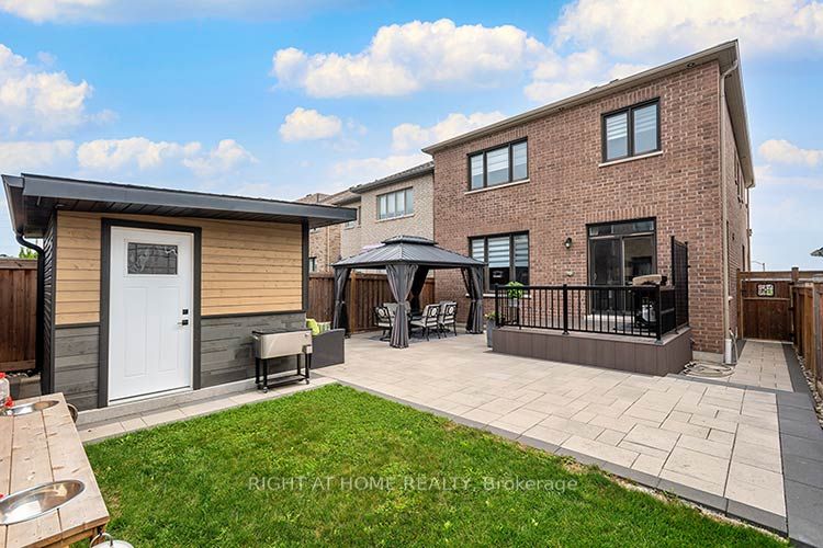 87 Carondale Square Property Photo 23