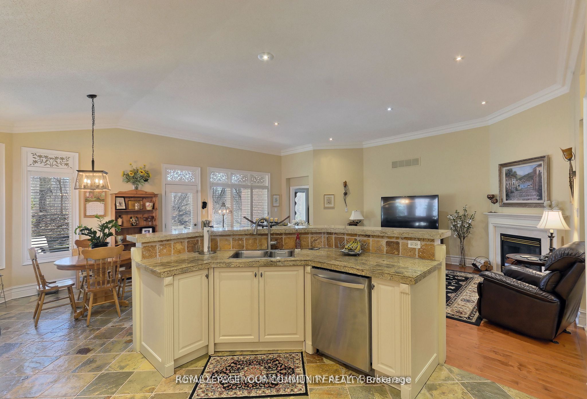 158 Legendary Trail Property Photo 10