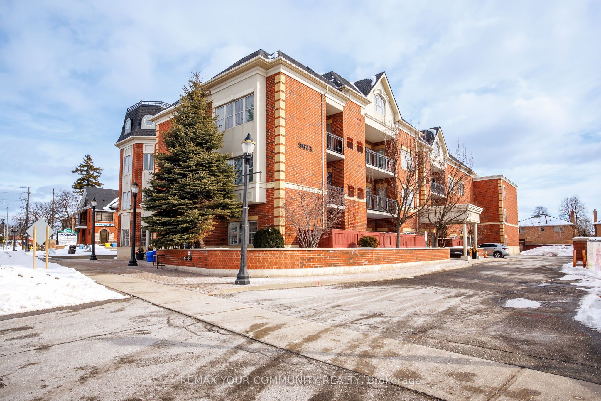 9973 Keele Street 202