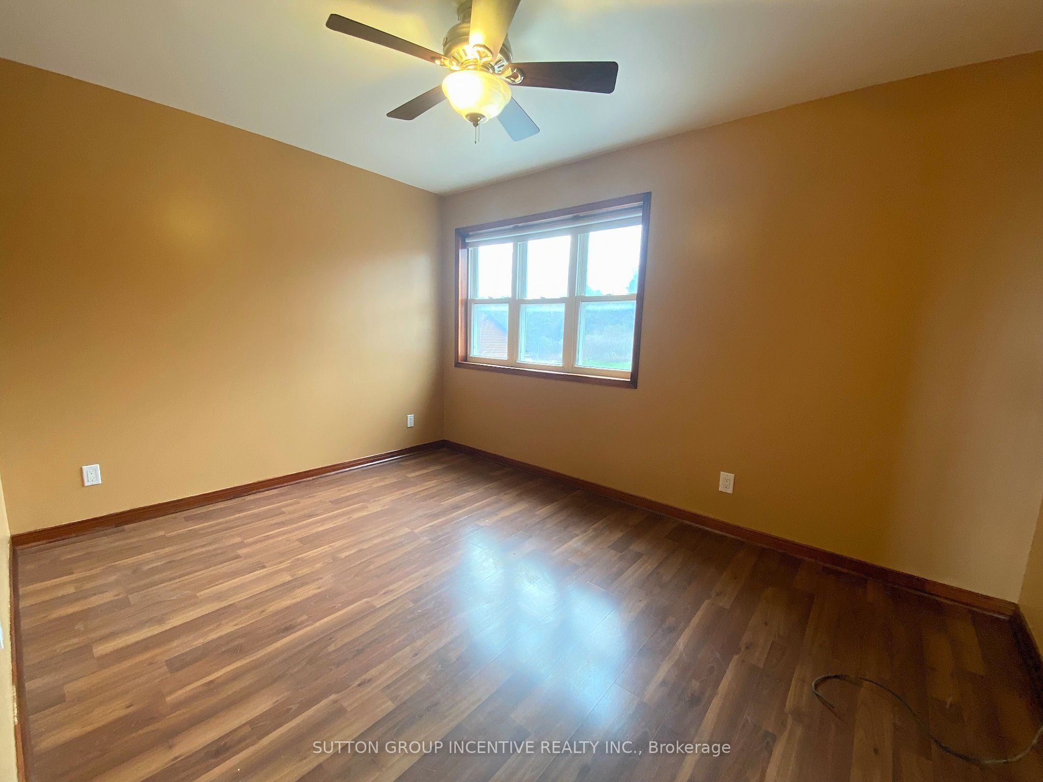 3917 5th Side Road Property Photo 8