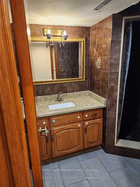 45 Kersey Crescent Bsmt #2 Property Photo 6