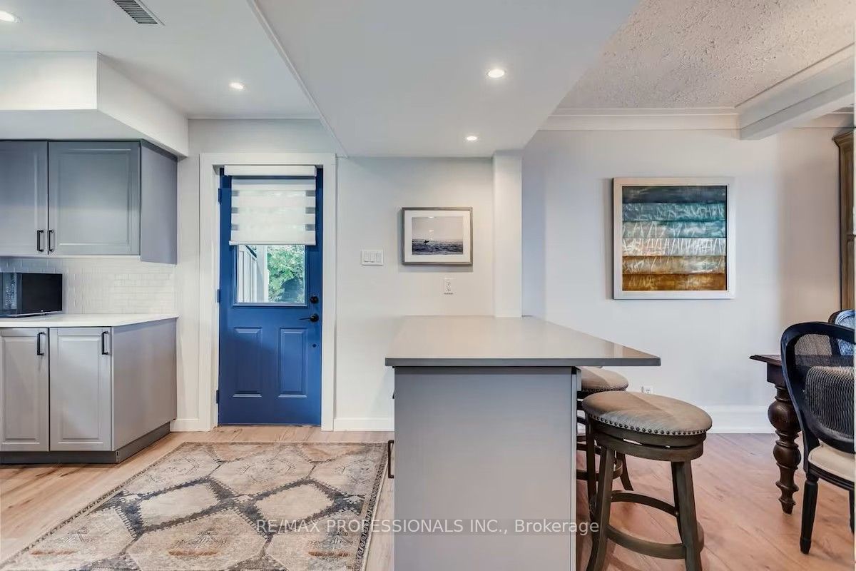 3465 Glenhaven Beach Road Property Photo 3