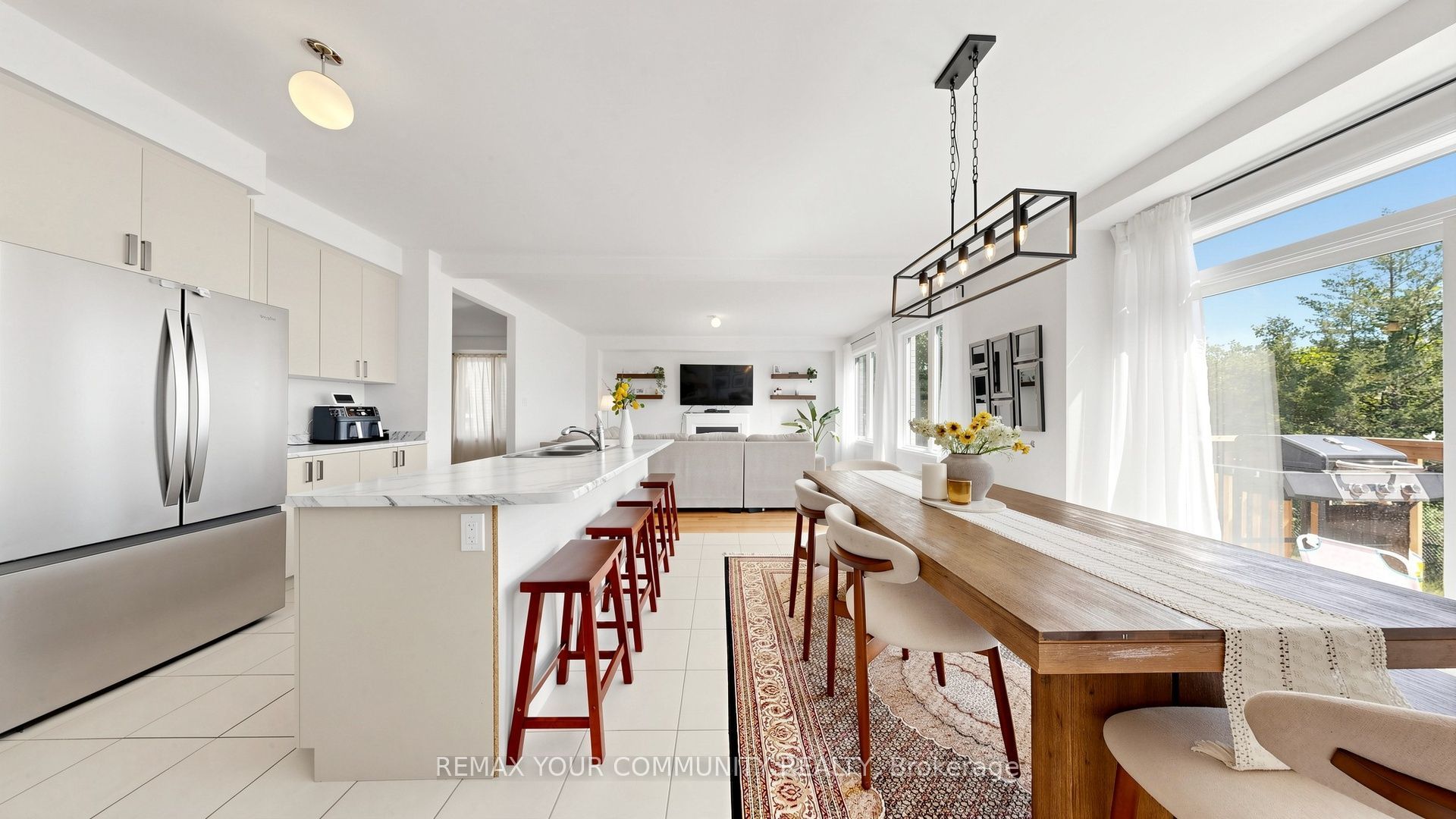 32 Baycroft Boulevard Property Photo 9