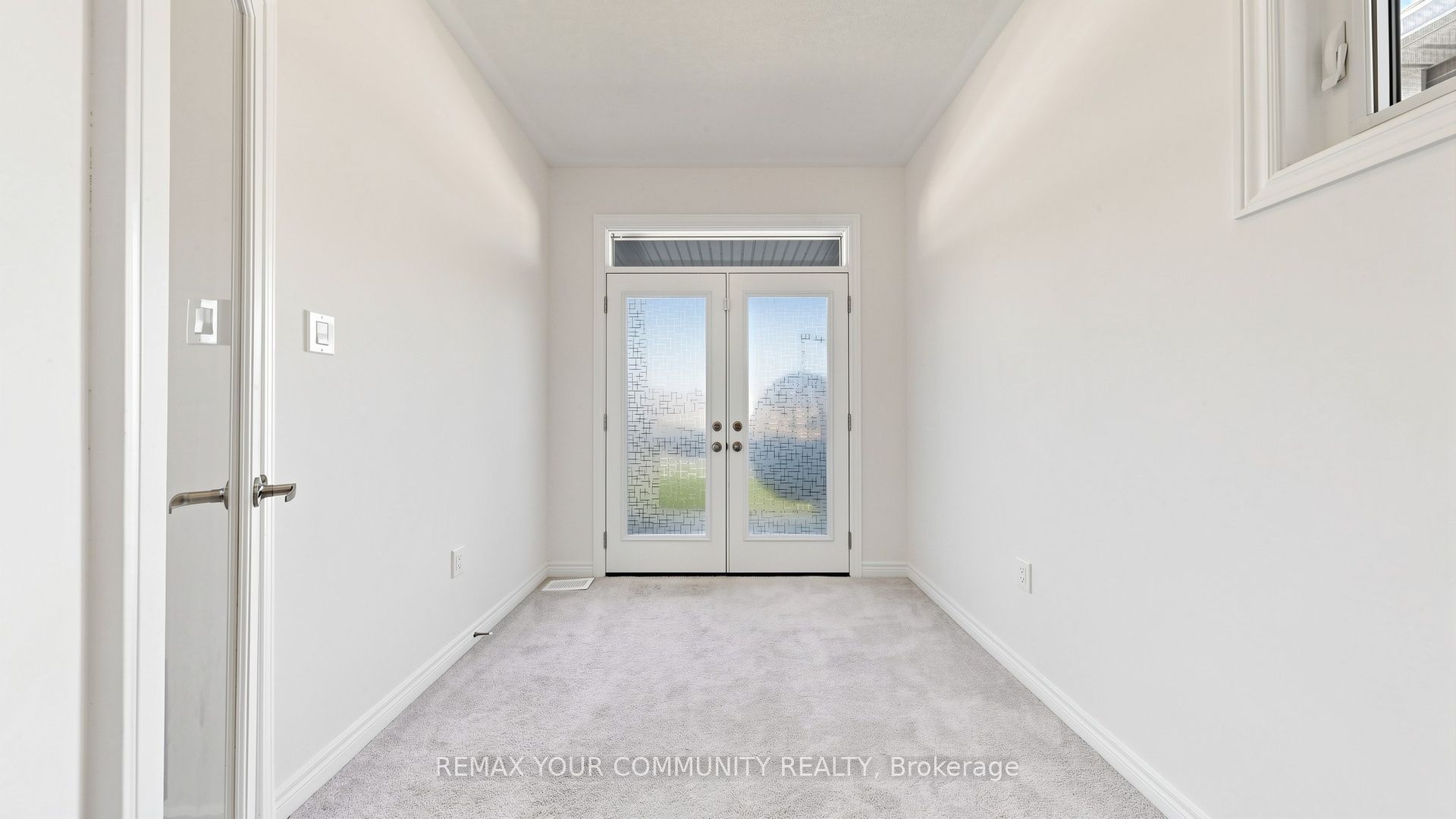 32 Baycroft Boulevard Property Photo 12