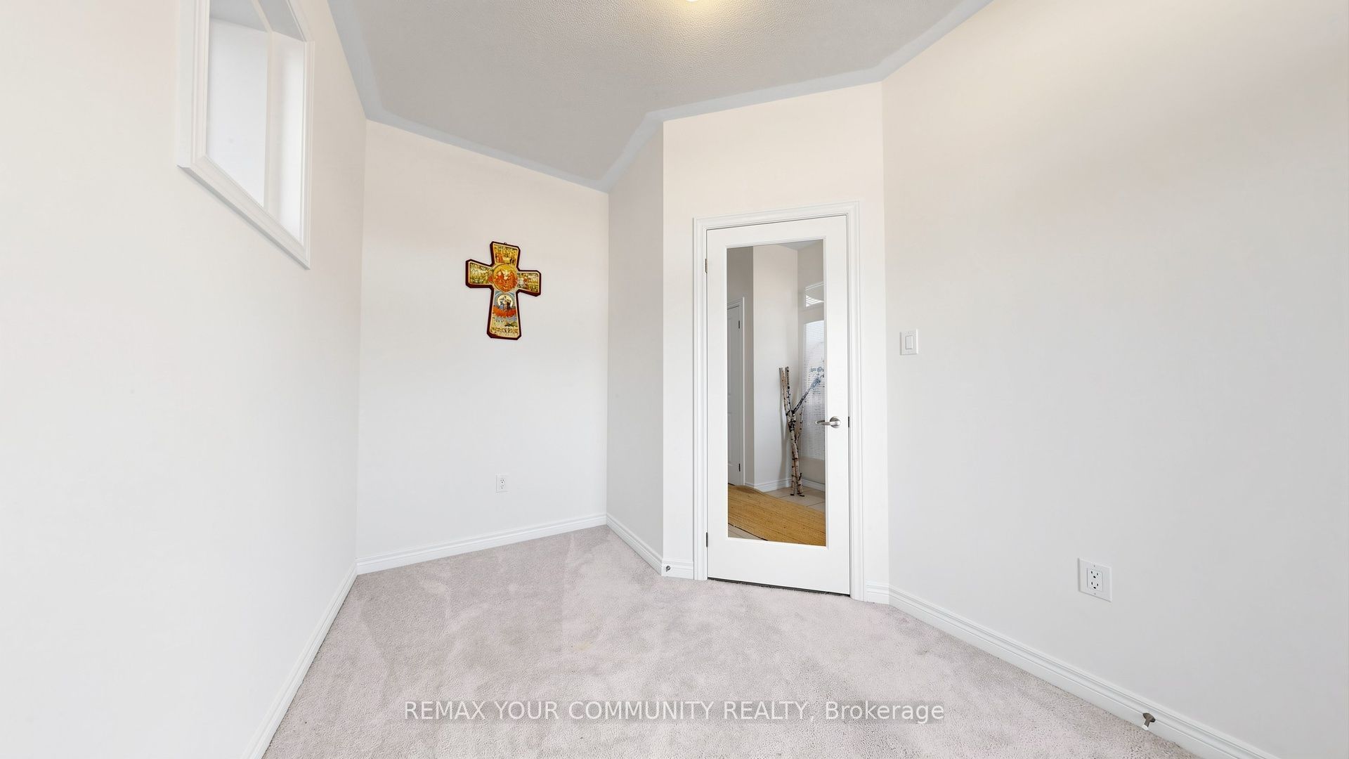32 Baycroft Boulevard Property Photo 13