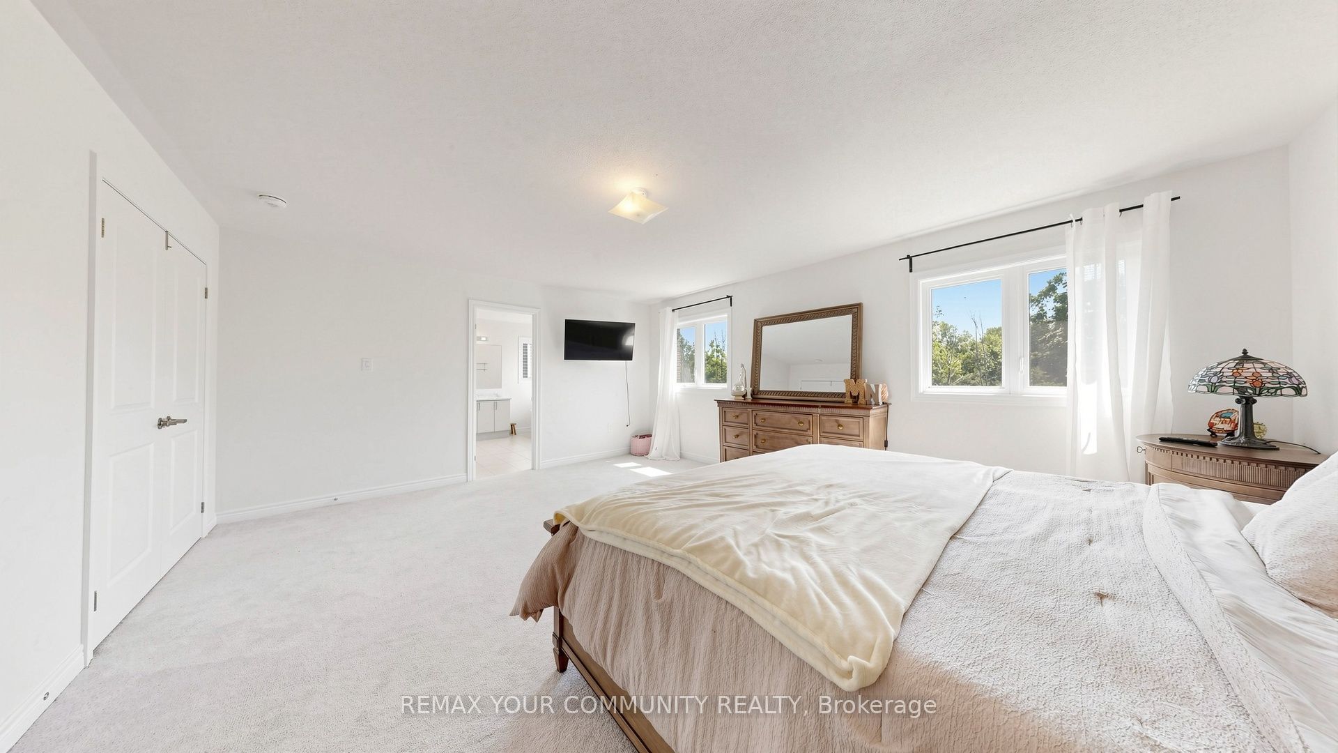 32 Baycroft Boulevard Property Photo 34