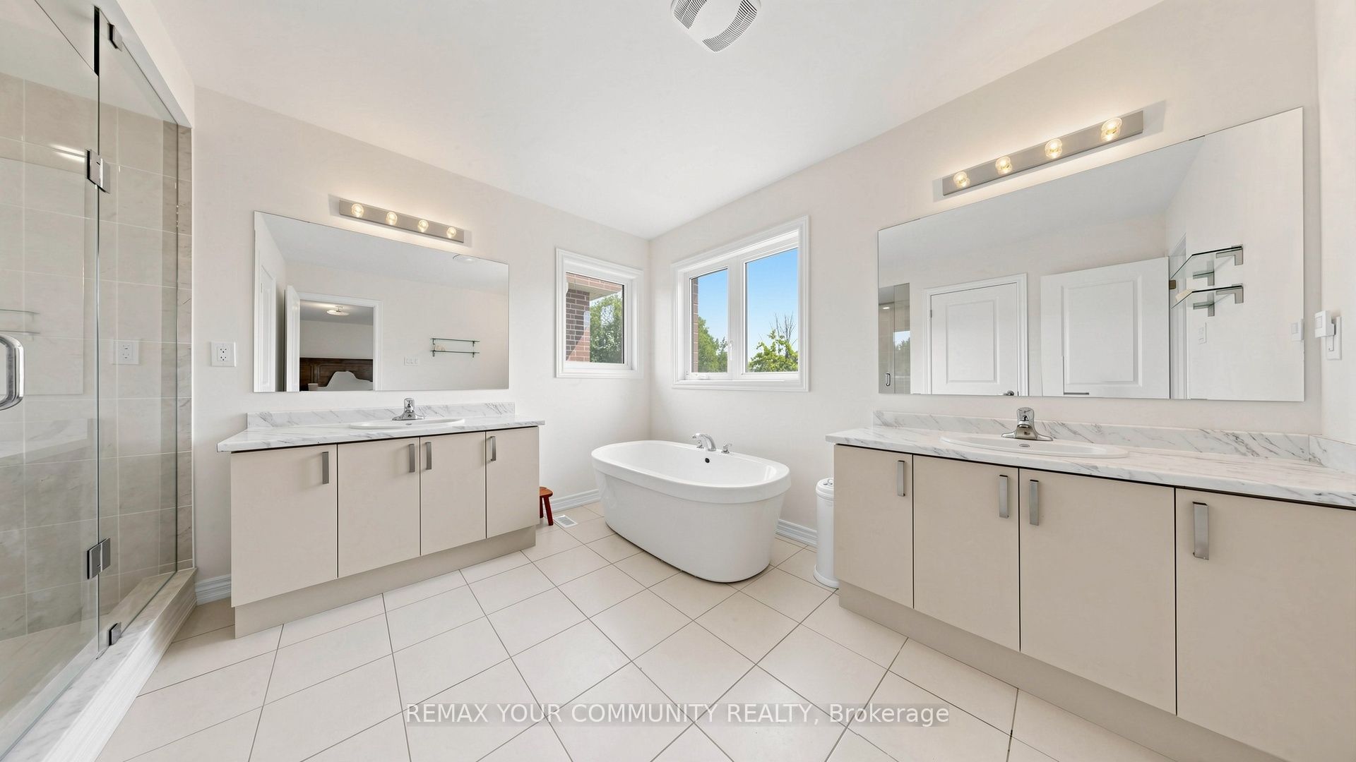 32 Baycroft Boulevard Property Photo 35