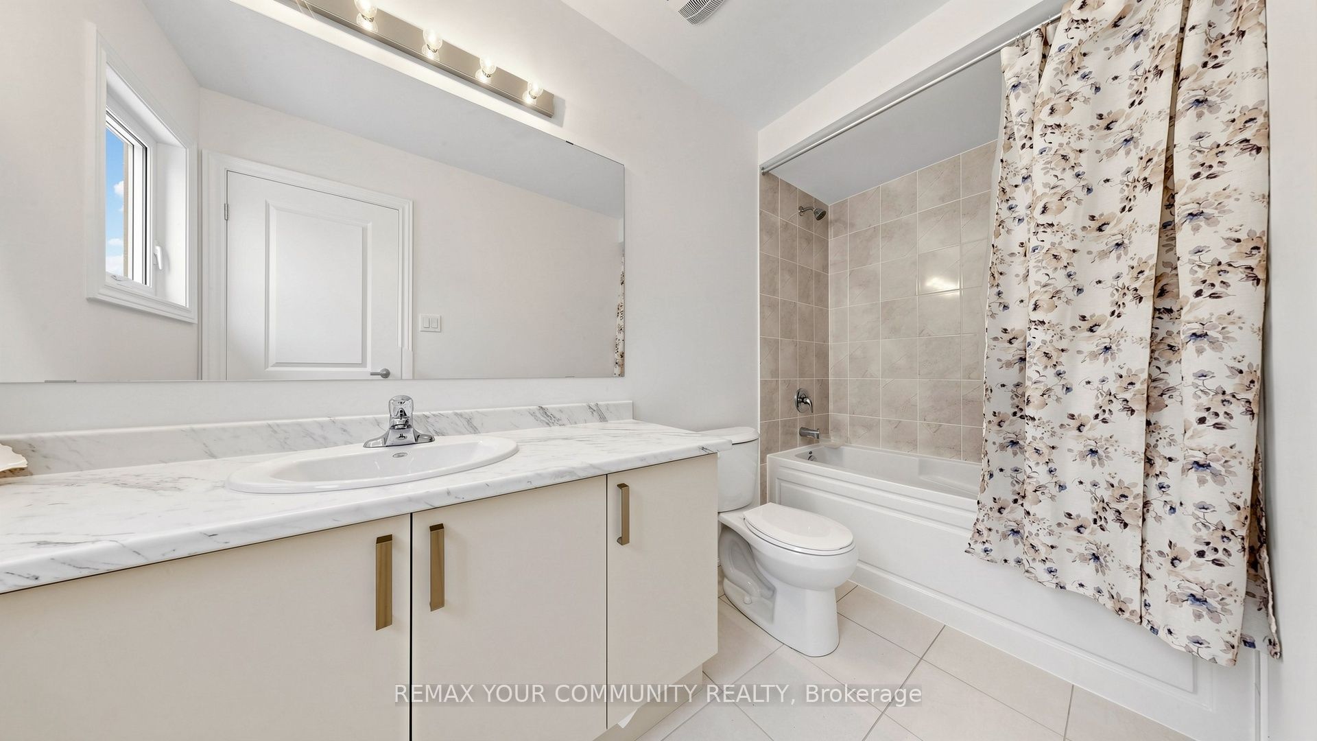32 Baycroft Boulevard Property Photo 43