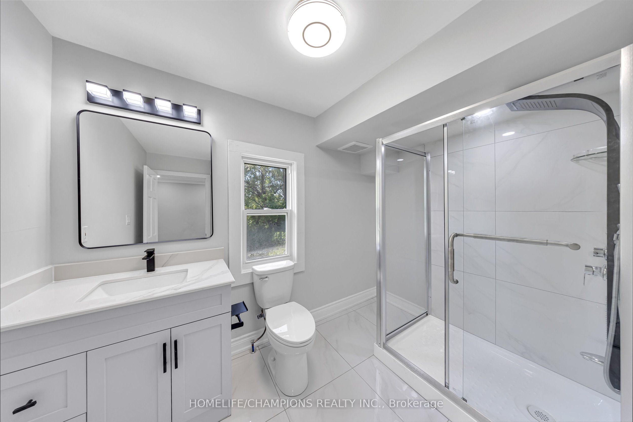 997 Mount Albert Road Property Photo 11
