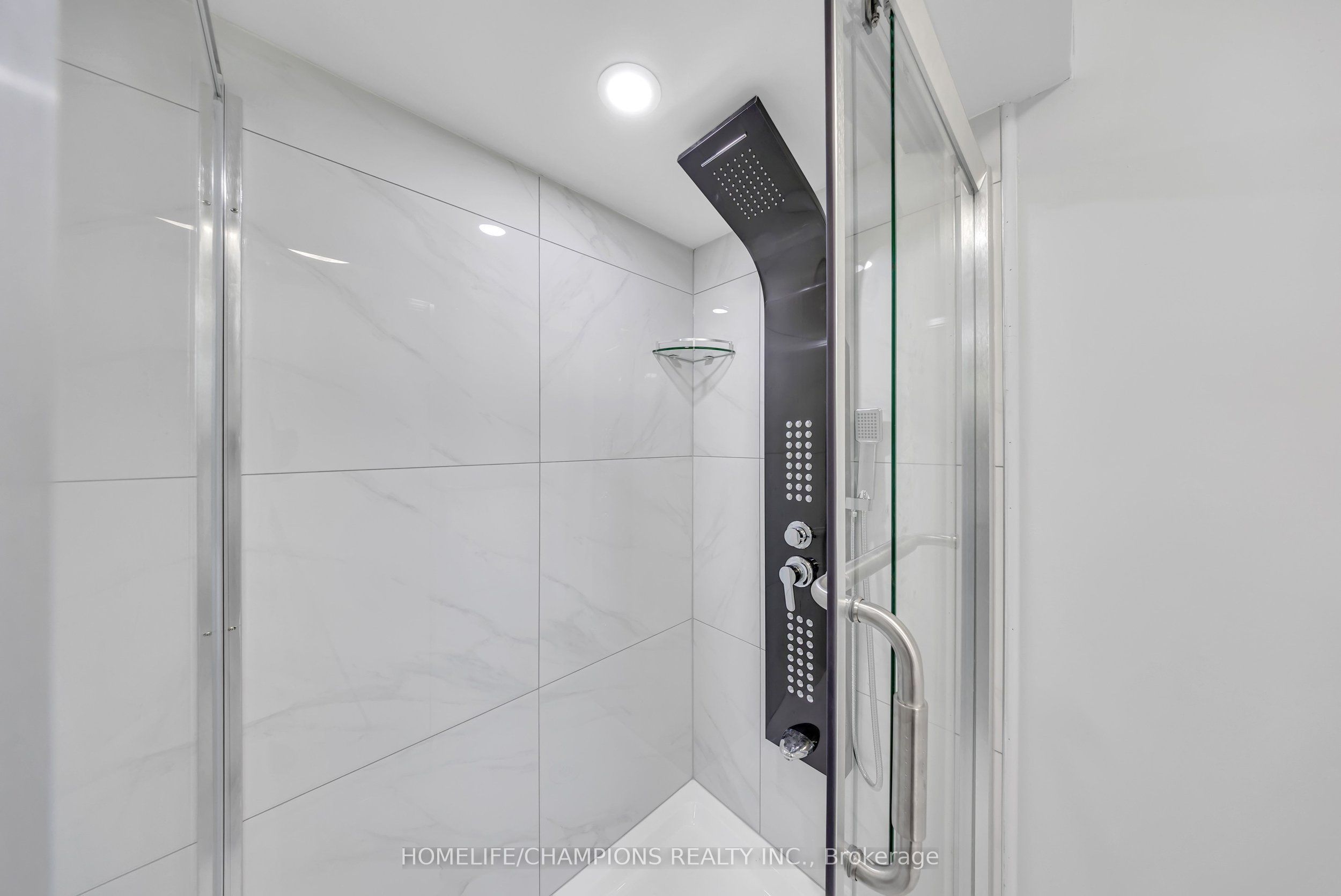 997 Mount Albert Road Property Photo 12