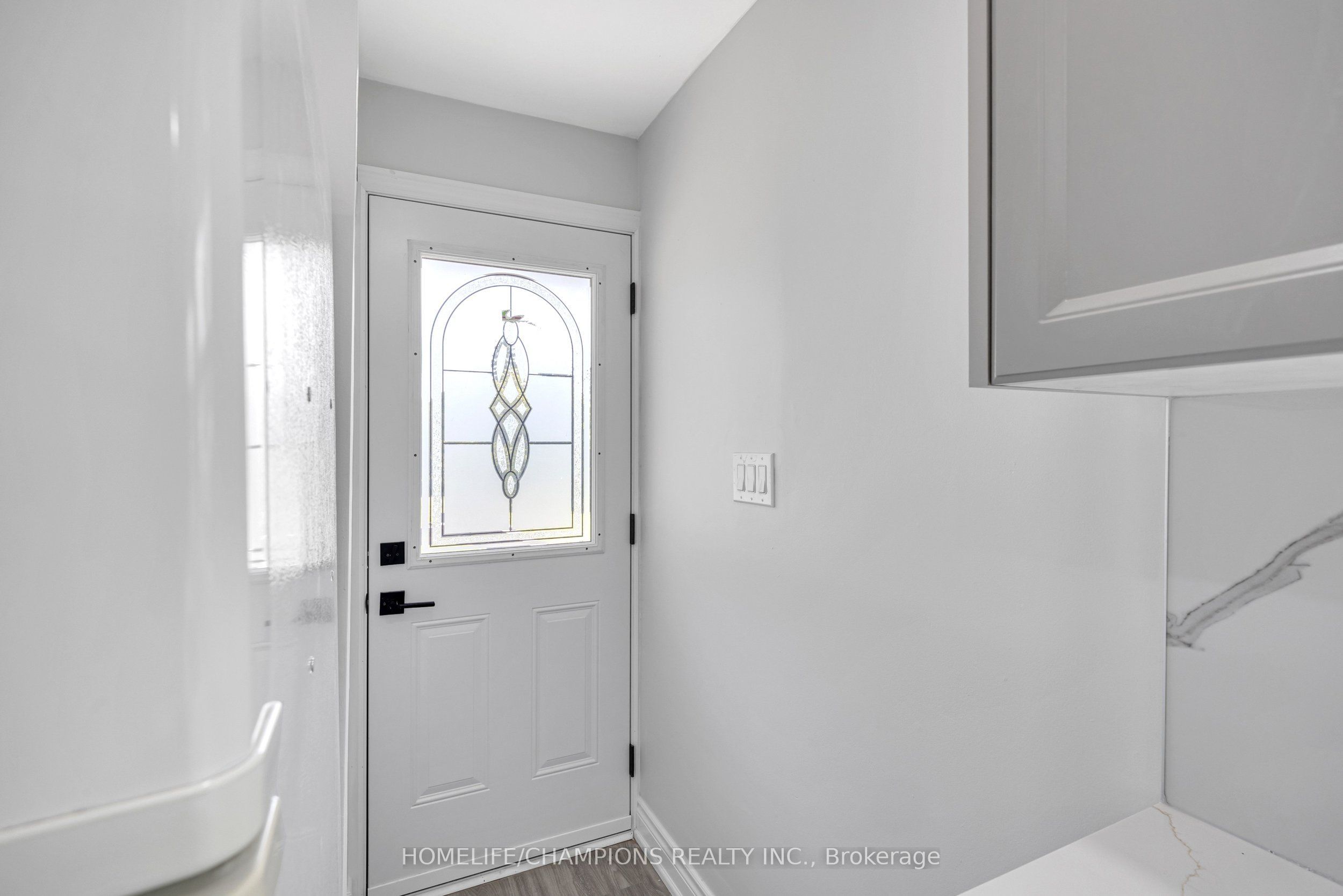 997 Mount Albert Road Property Photo 26