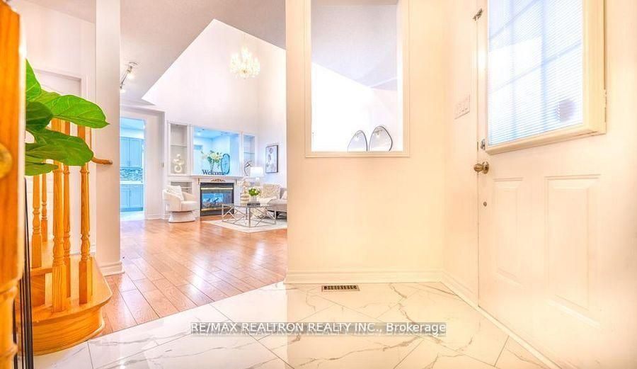 89 English Oak Drive Property Photo 32