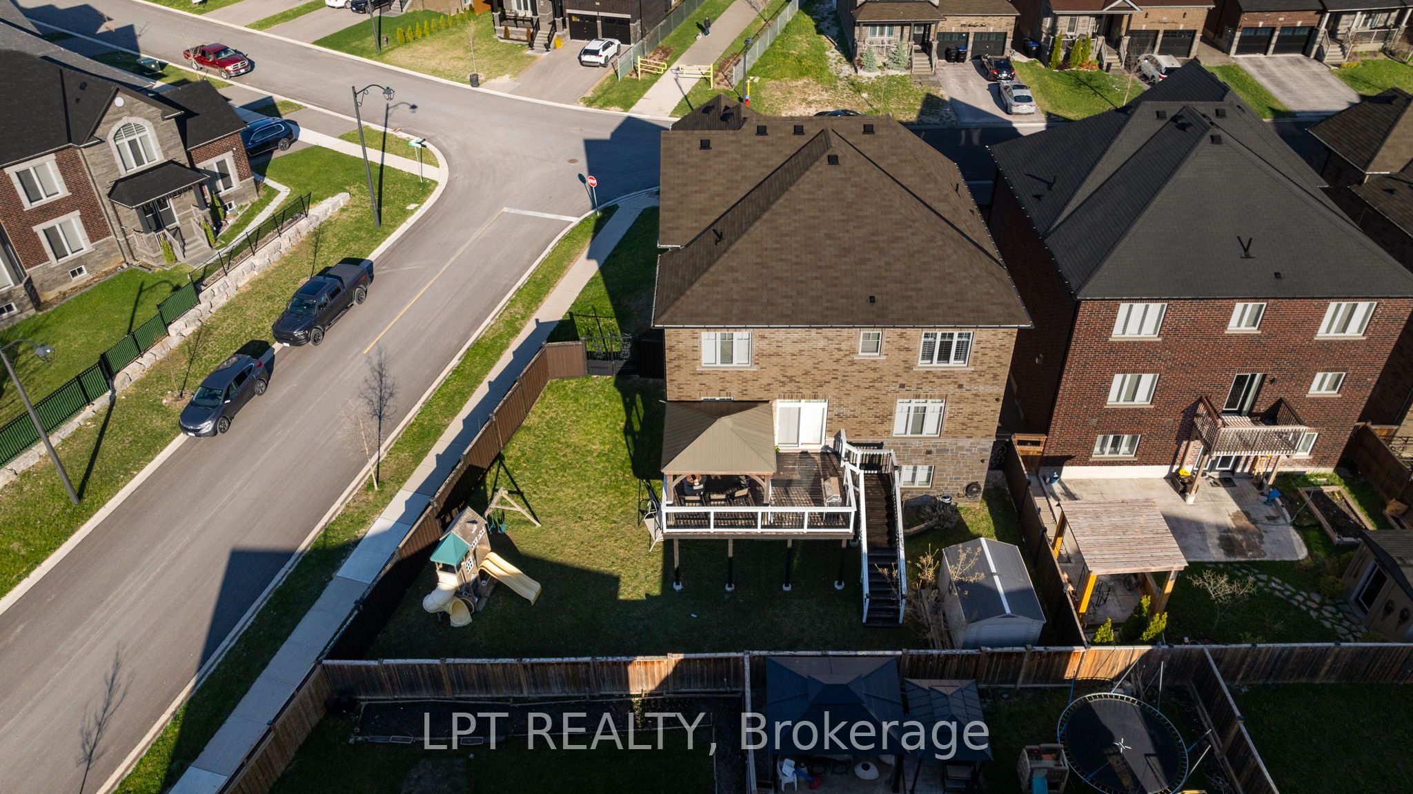 1333 Harrington Street Property Photo 45