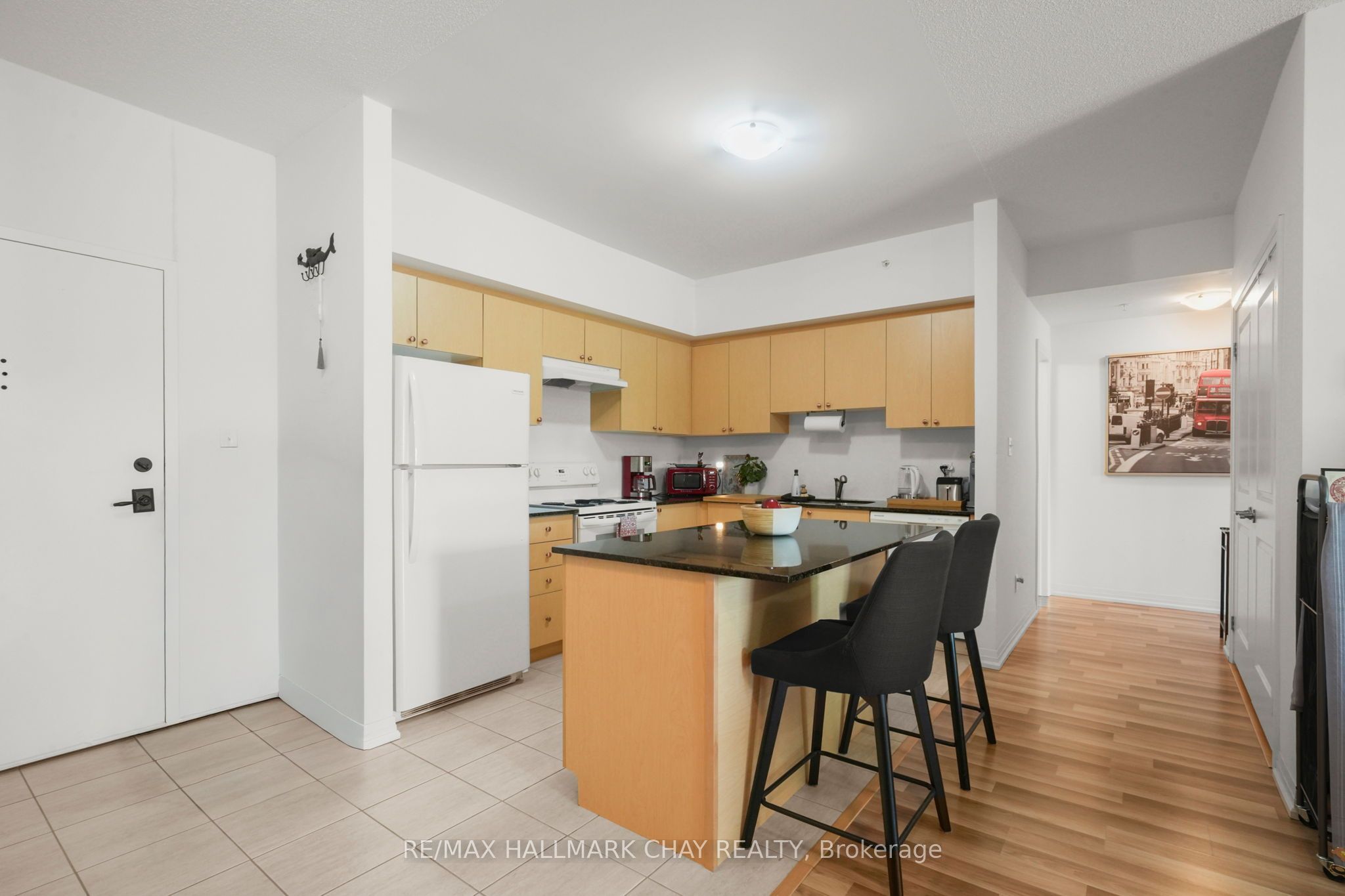 157 Wellington Street E 404 Property Photo 6