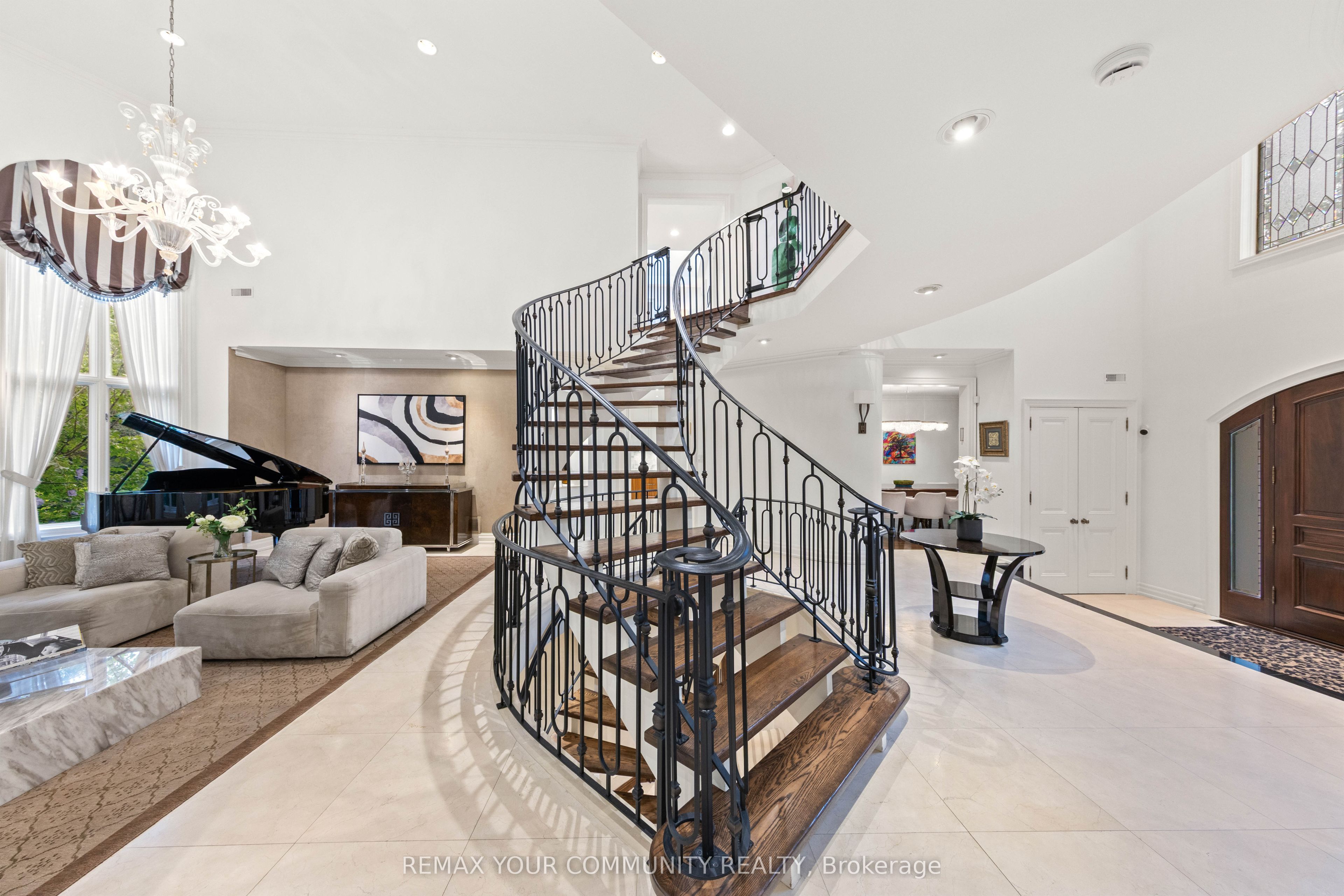 75 Arnold Avenue Property Photo 6