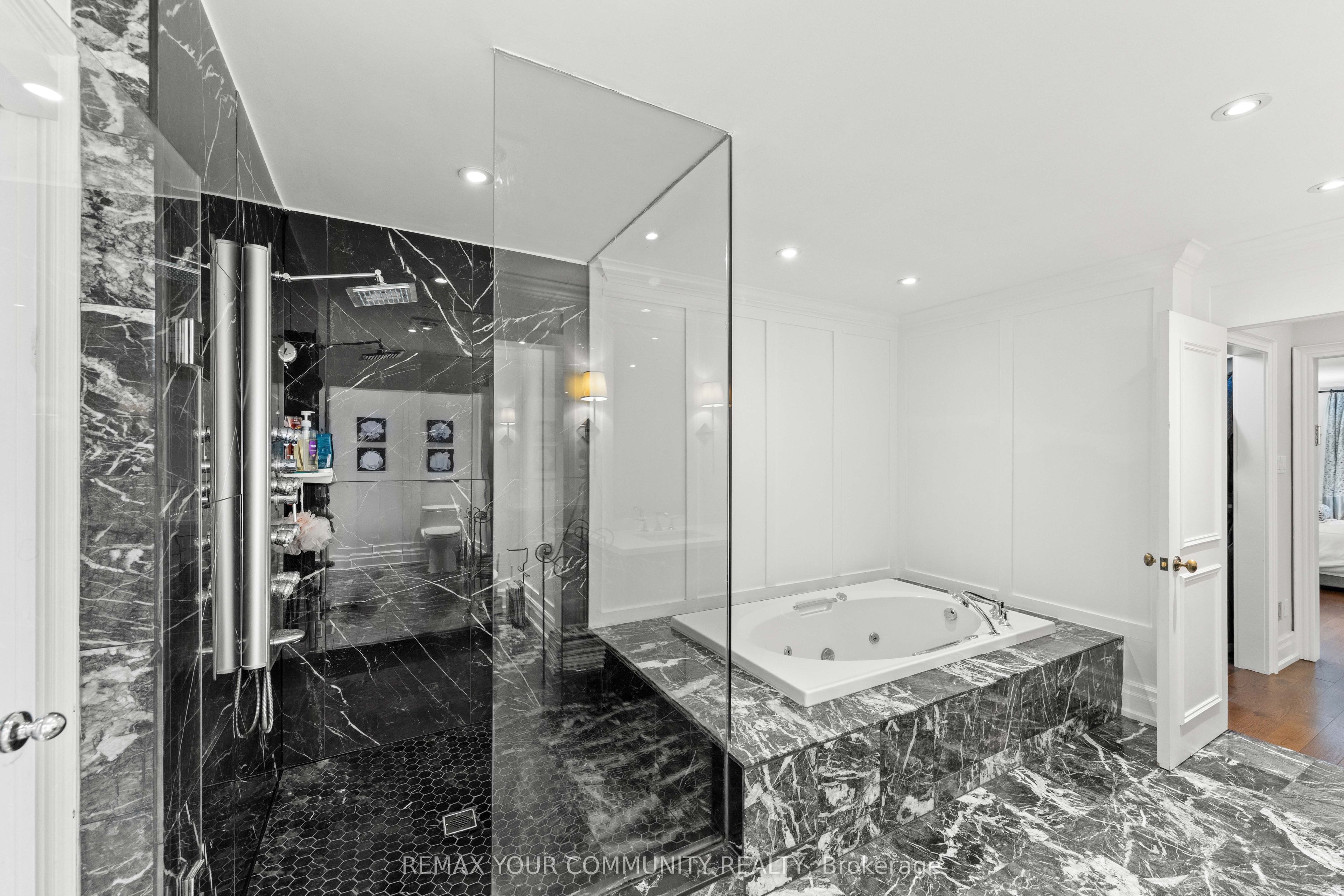 75 Arnold Avenue Property Photo 30
