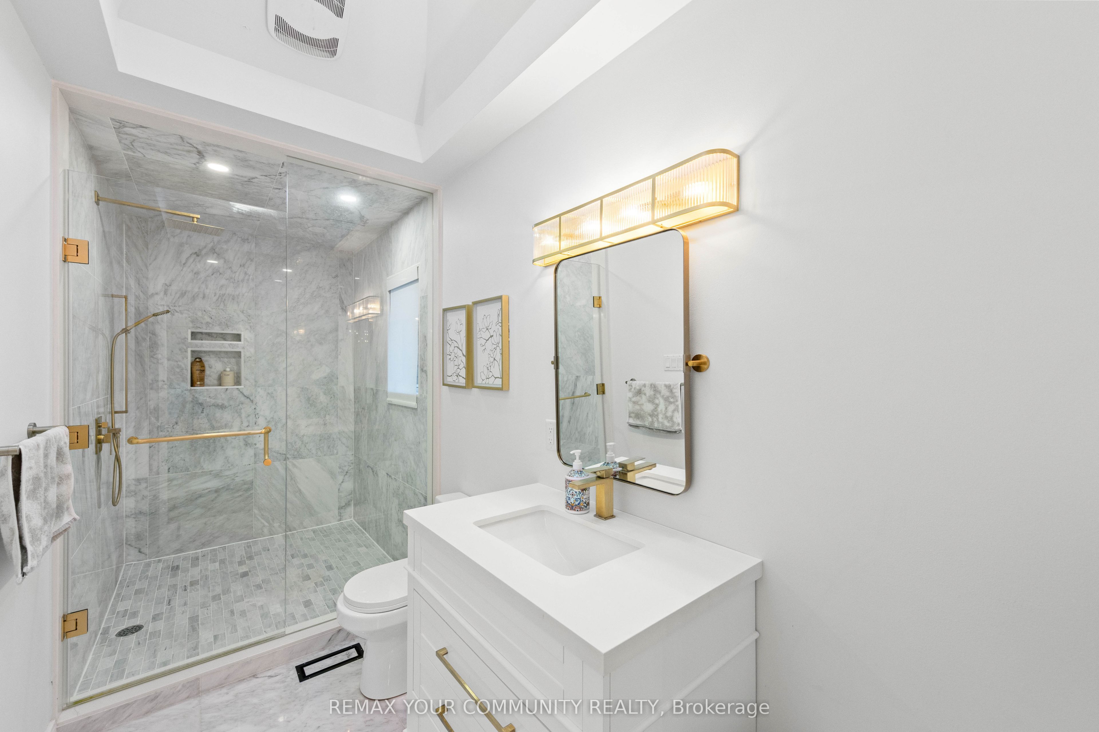 75 Arnold Avenue Property Photo 36