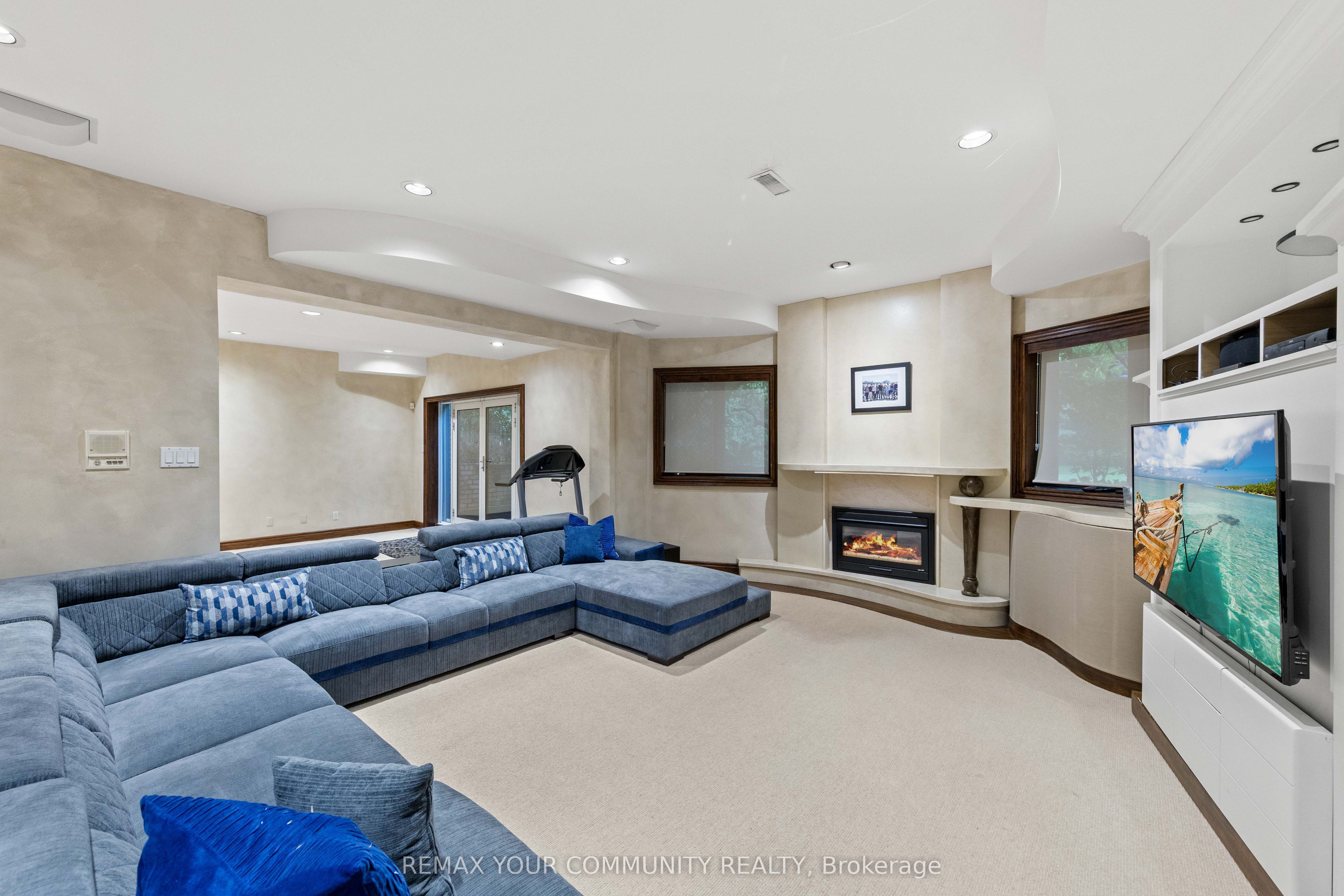 75 Arnold Avenue Property Photo 41