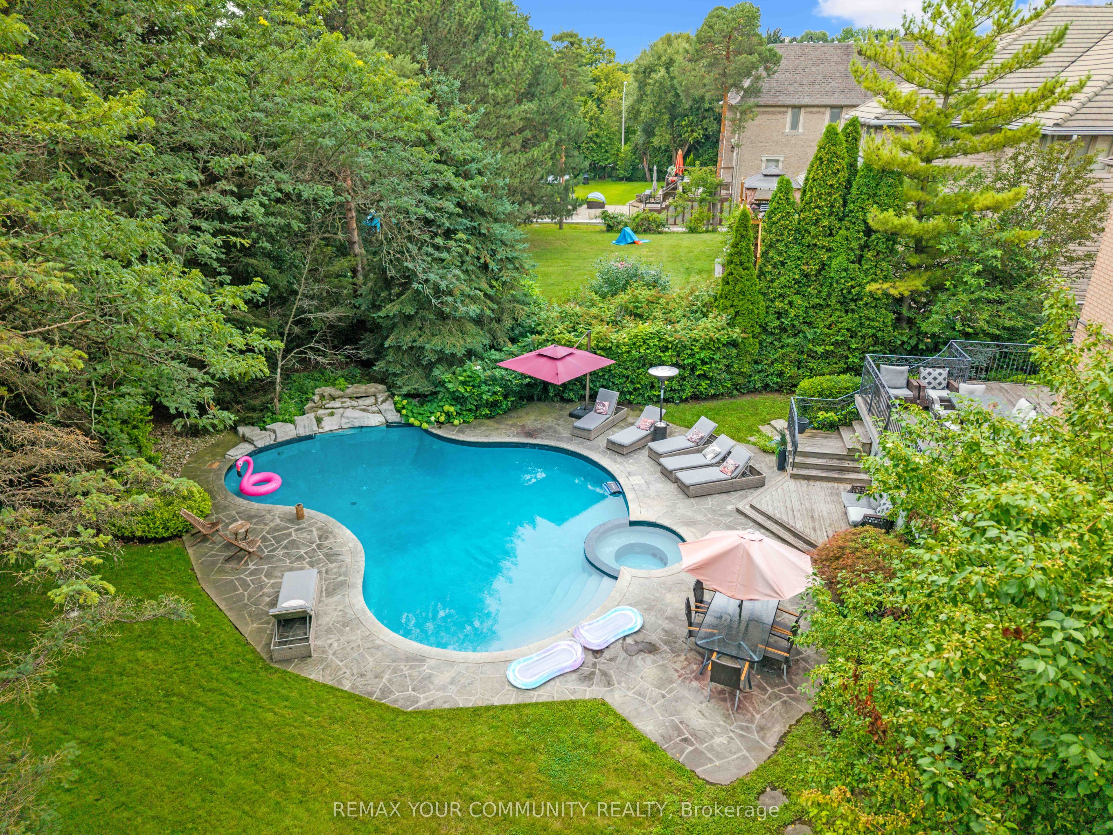 75 Arnold Avenue Property Photo 49