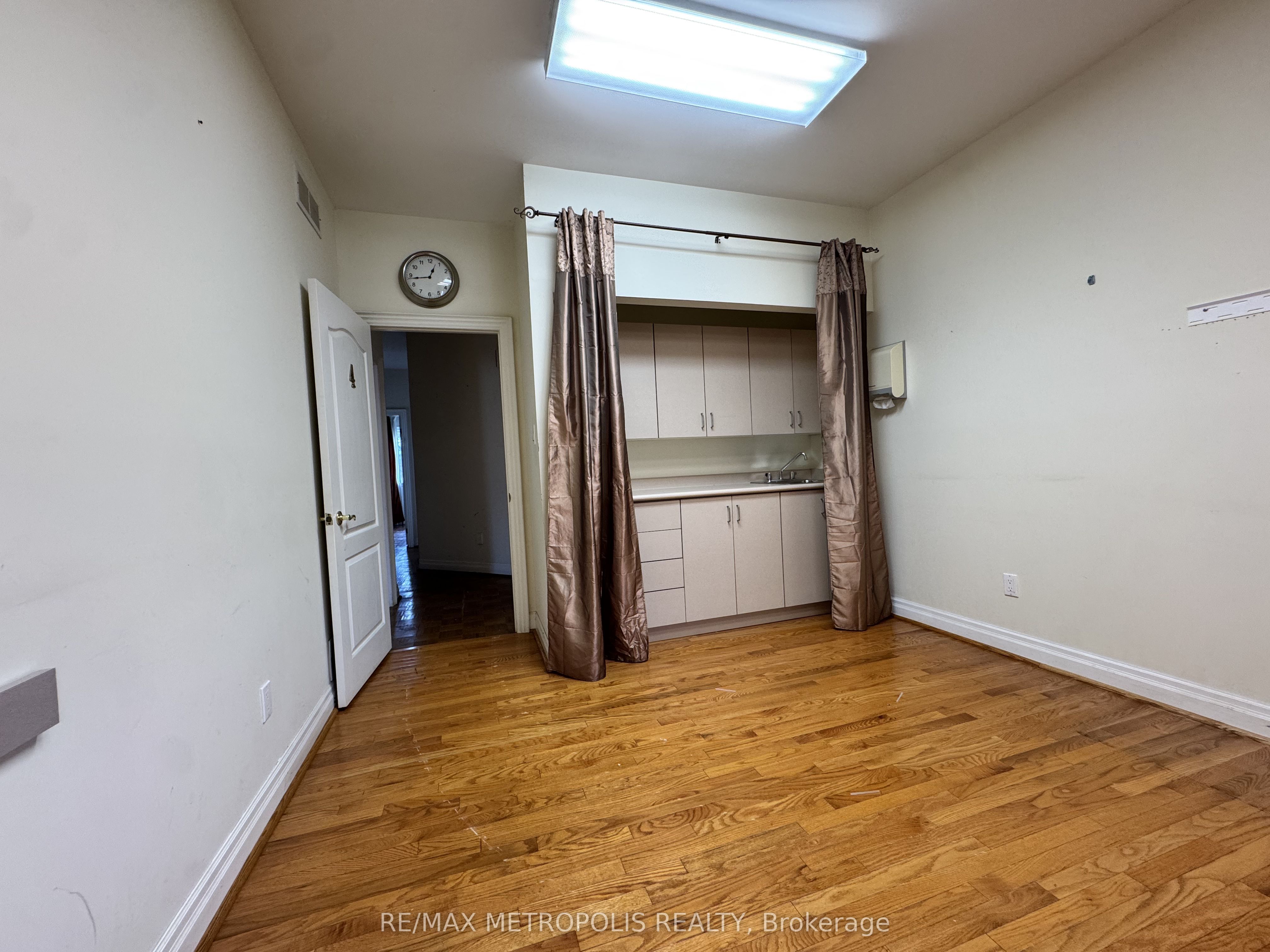 416 Elgin Mills Road W Property Photo 6