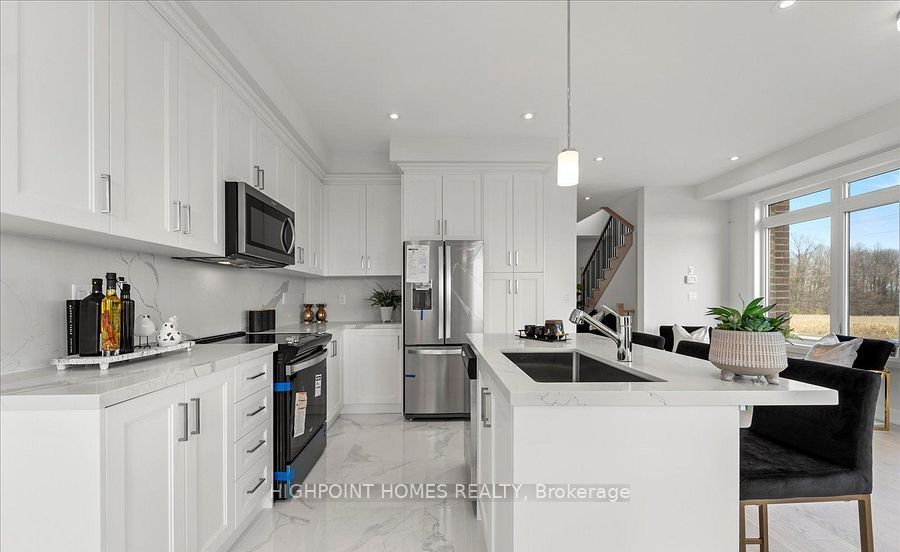 77 Schmeltzer Crescent Property Photo 15