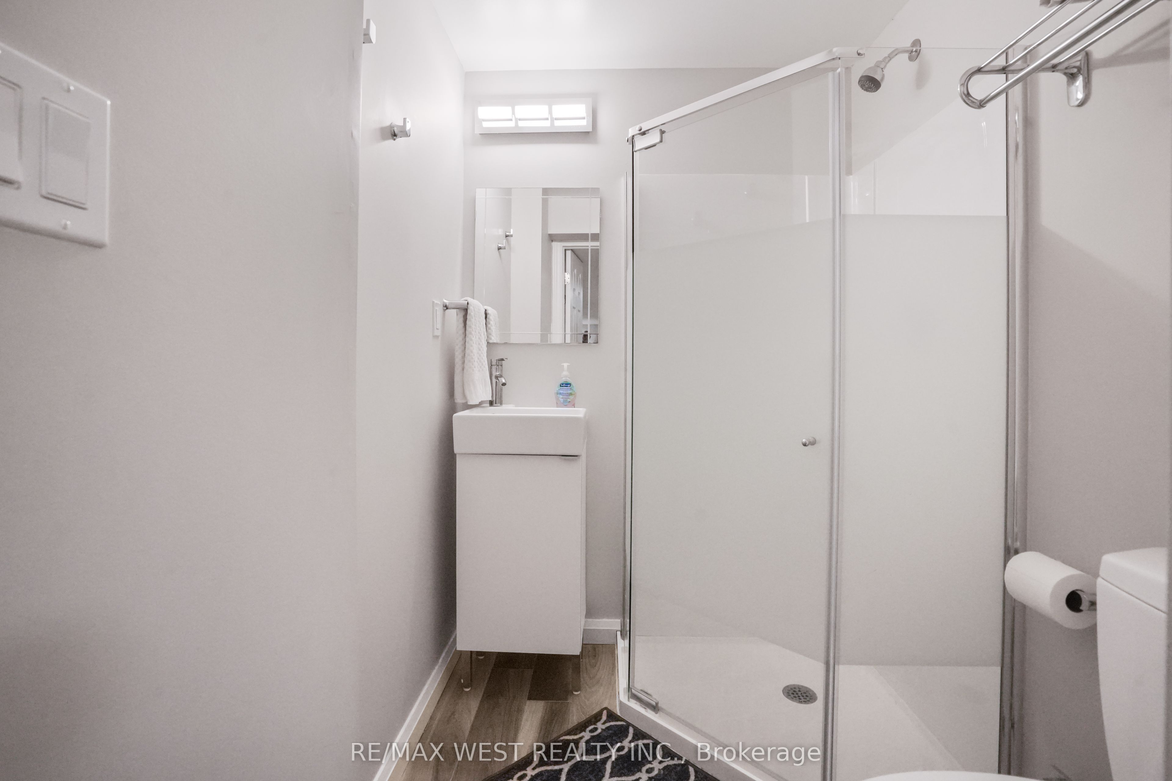 8 Jensen Court Property Photo 13