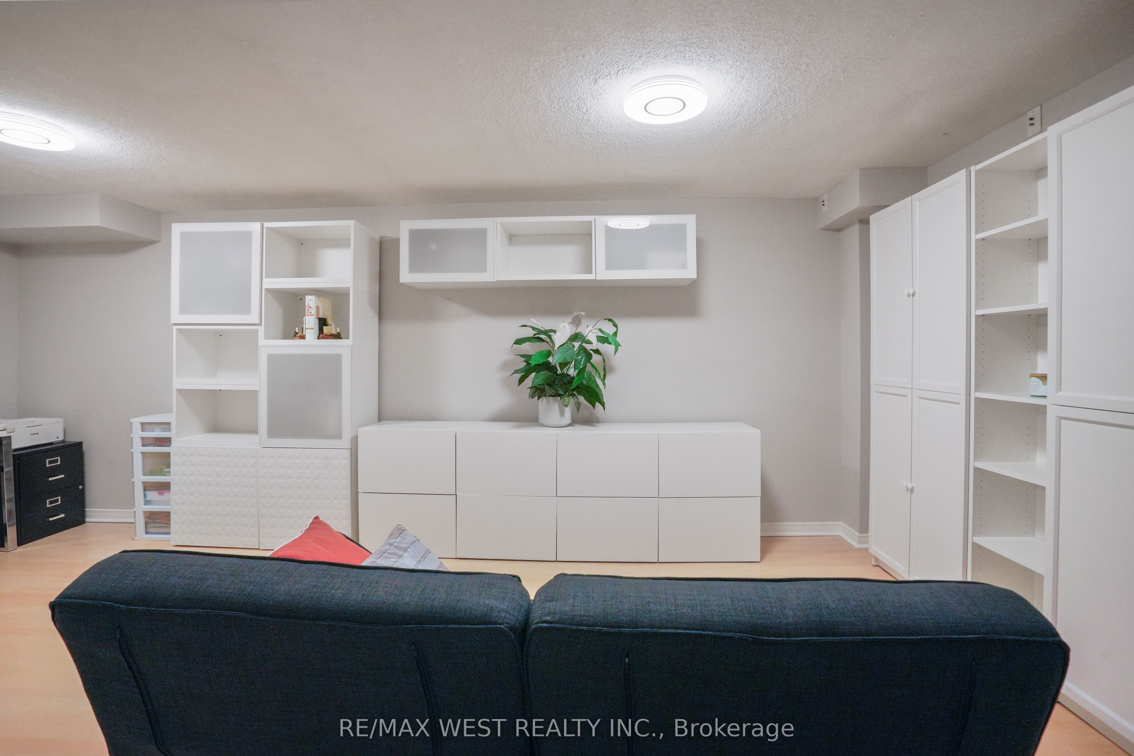 8 Jensen Court Property Photo 16