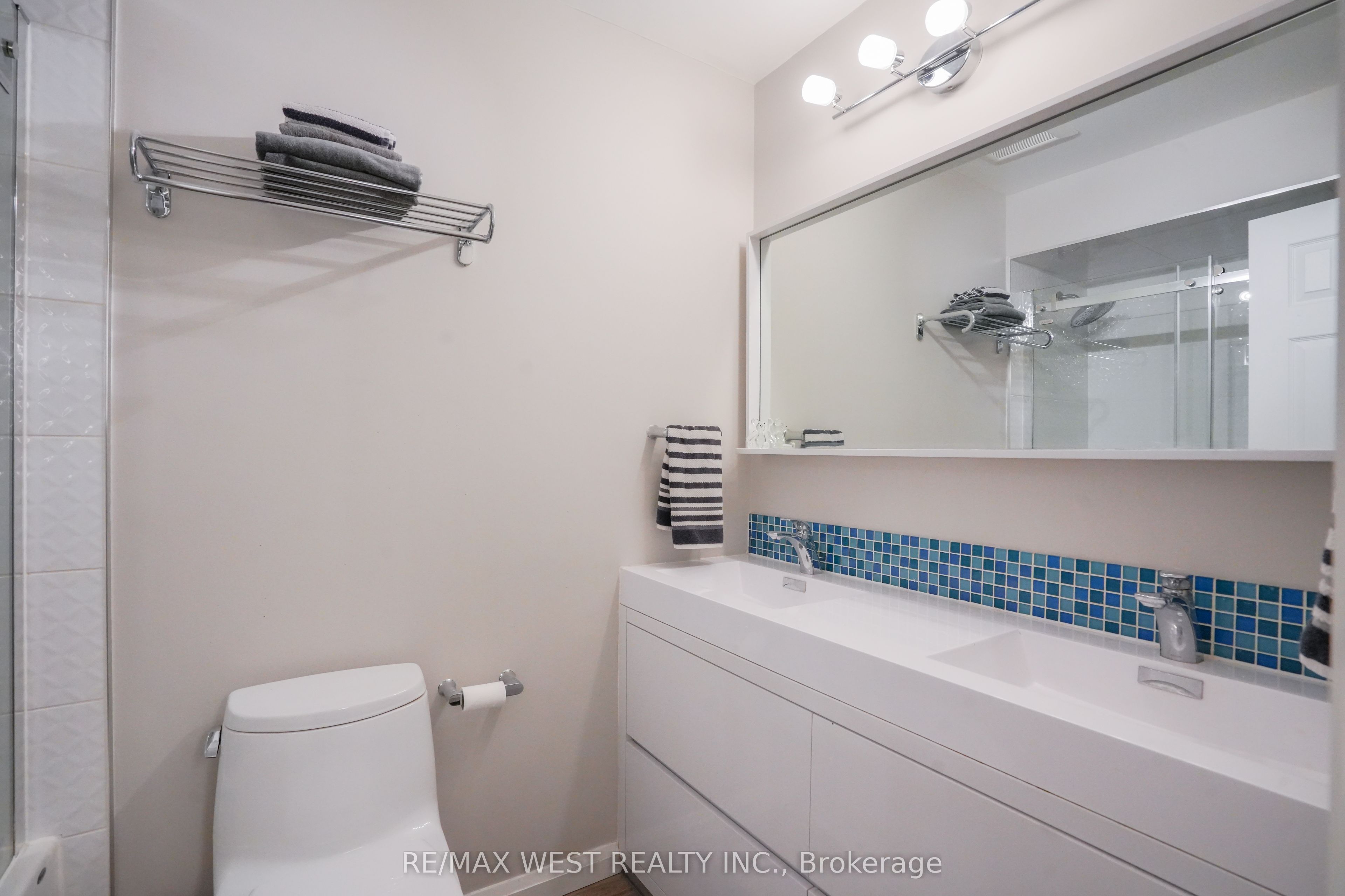 8 Jensen Court Property Photo 28