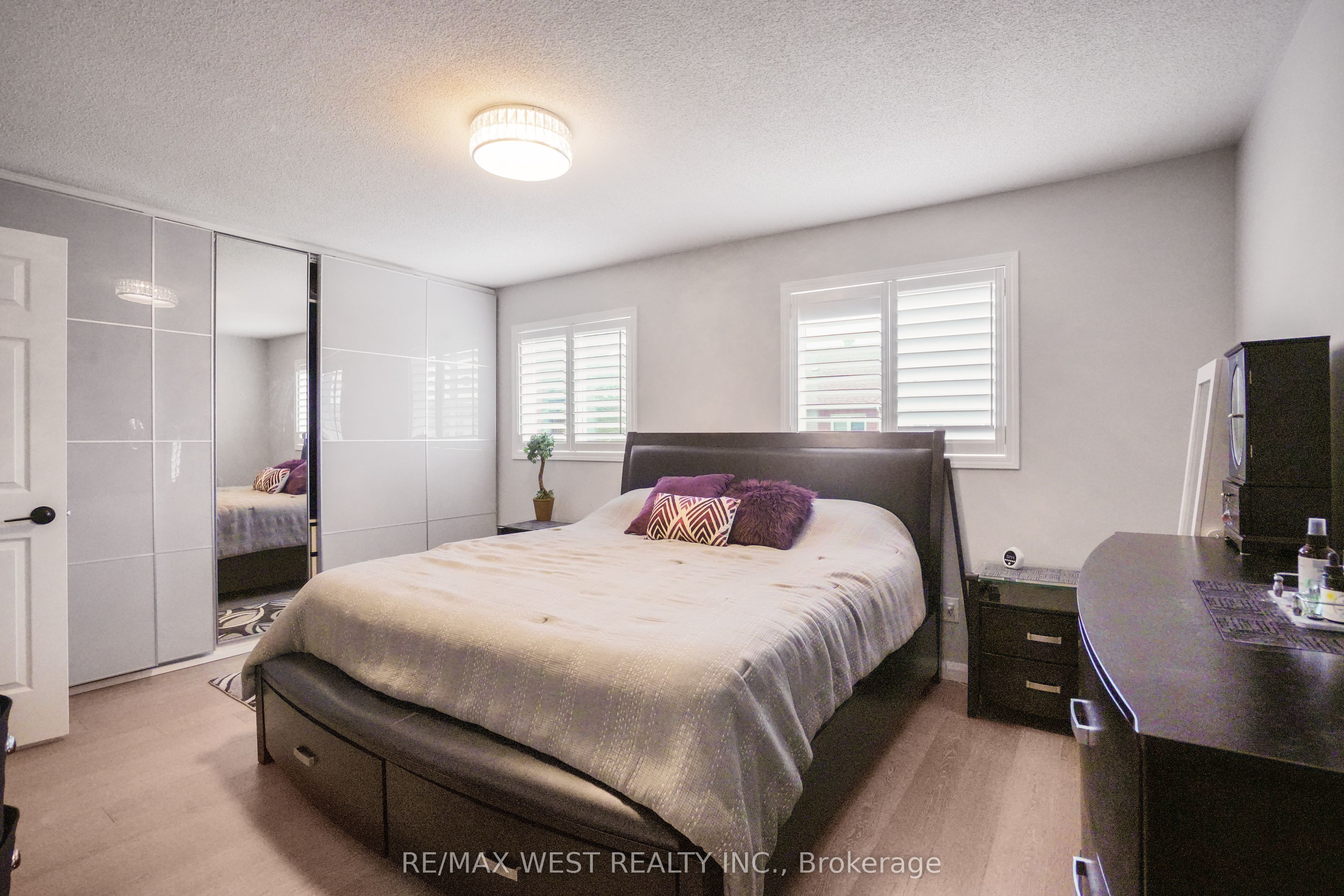 8 Jensen Court Property Photo 31
