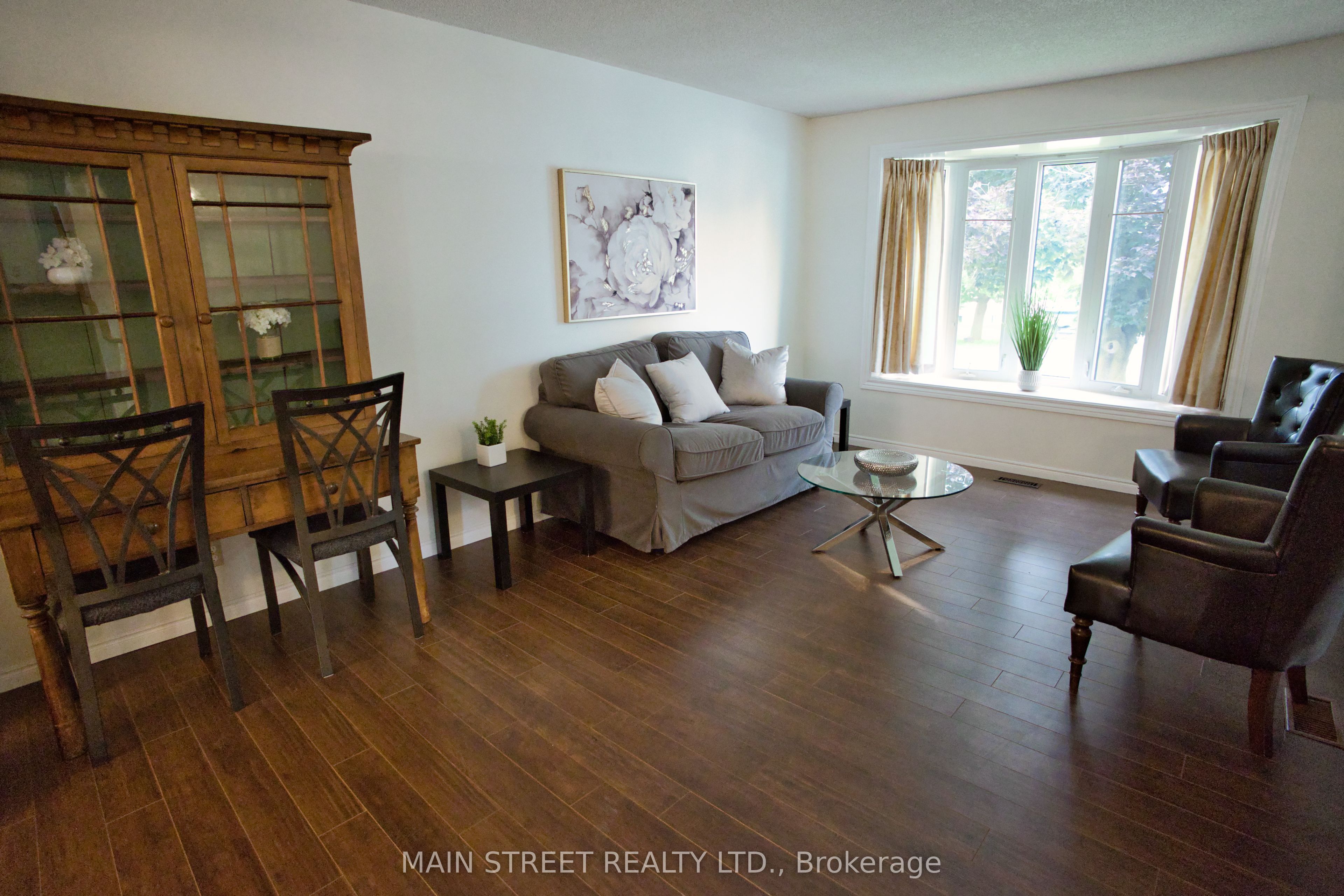 97 Riverglen Drive Property Photo 4