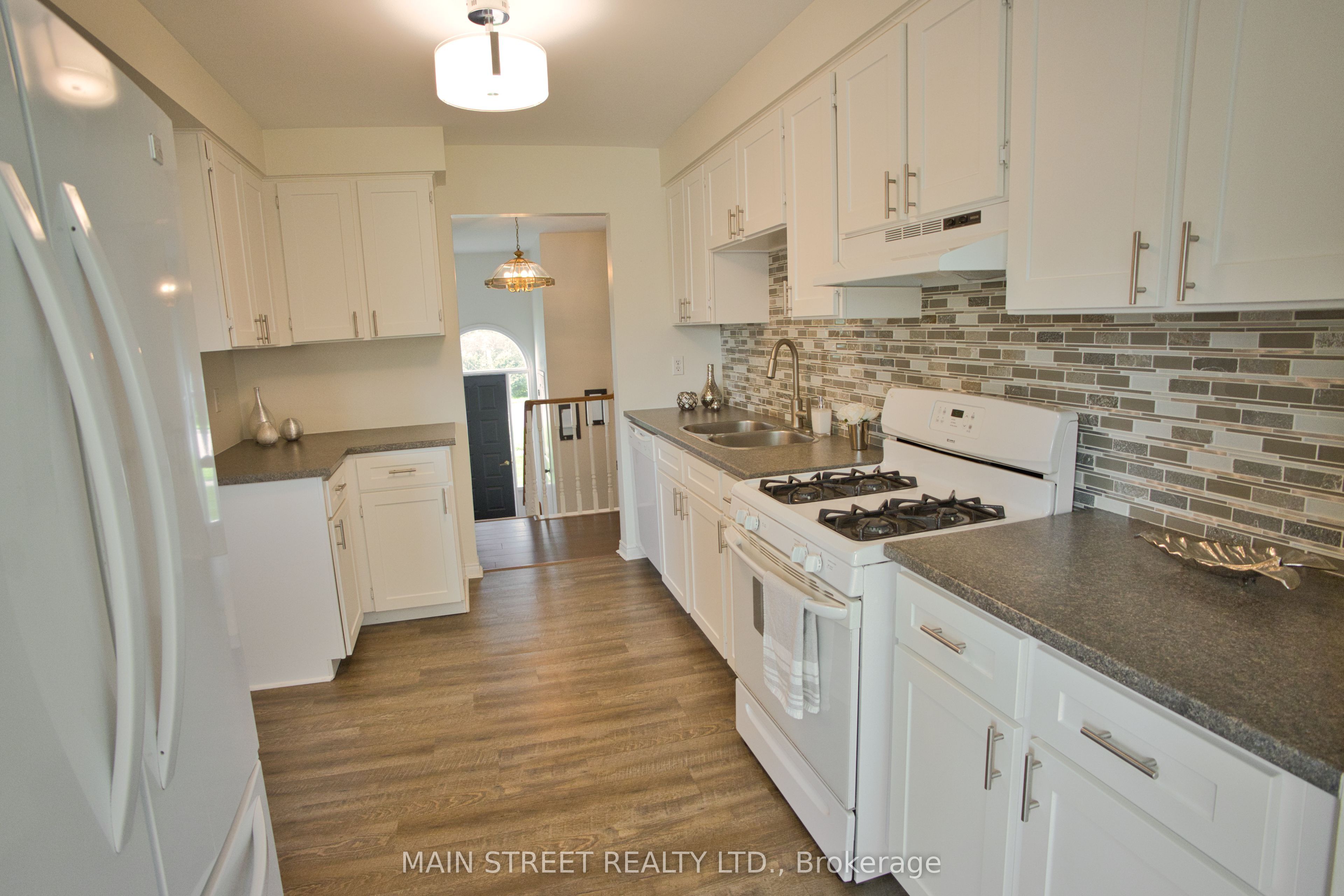 97 Riverglen Drive Property Photo 9