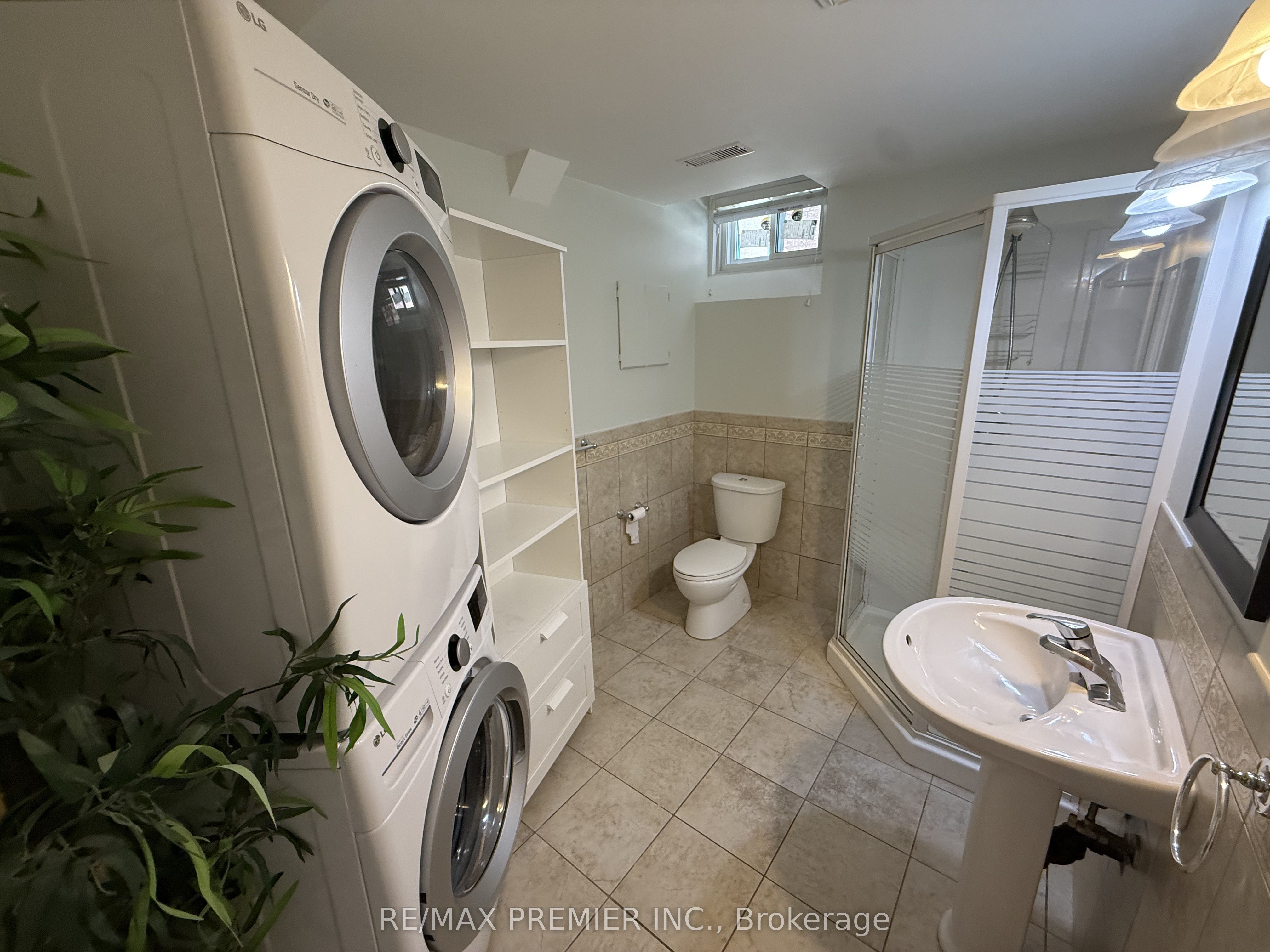 54 Castlepoint Drive Lower Property Photo 19
