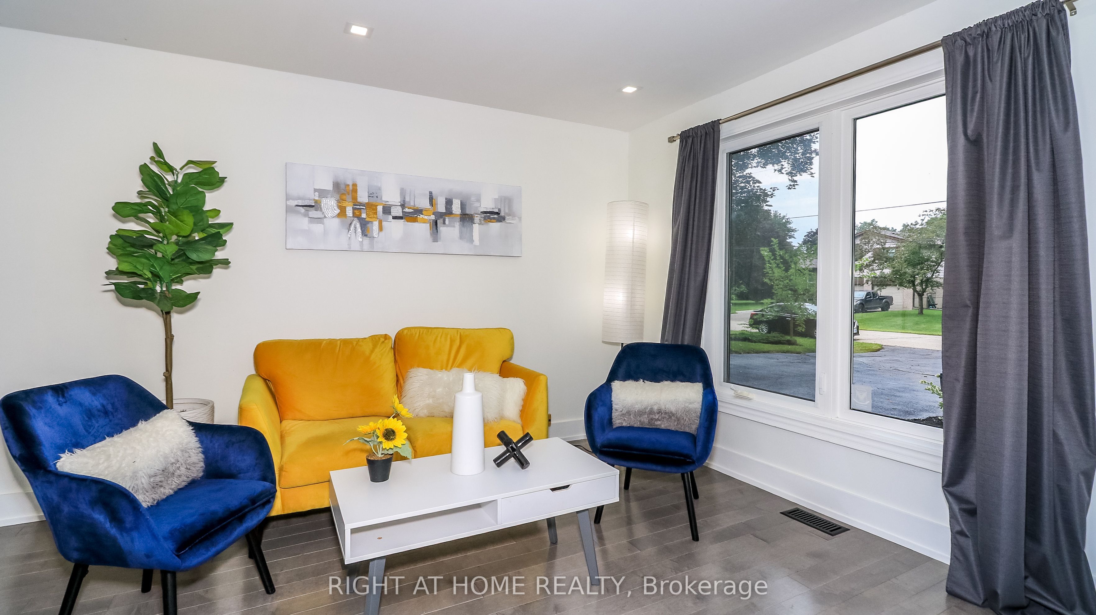 8 Sunset Street Property Photo 26