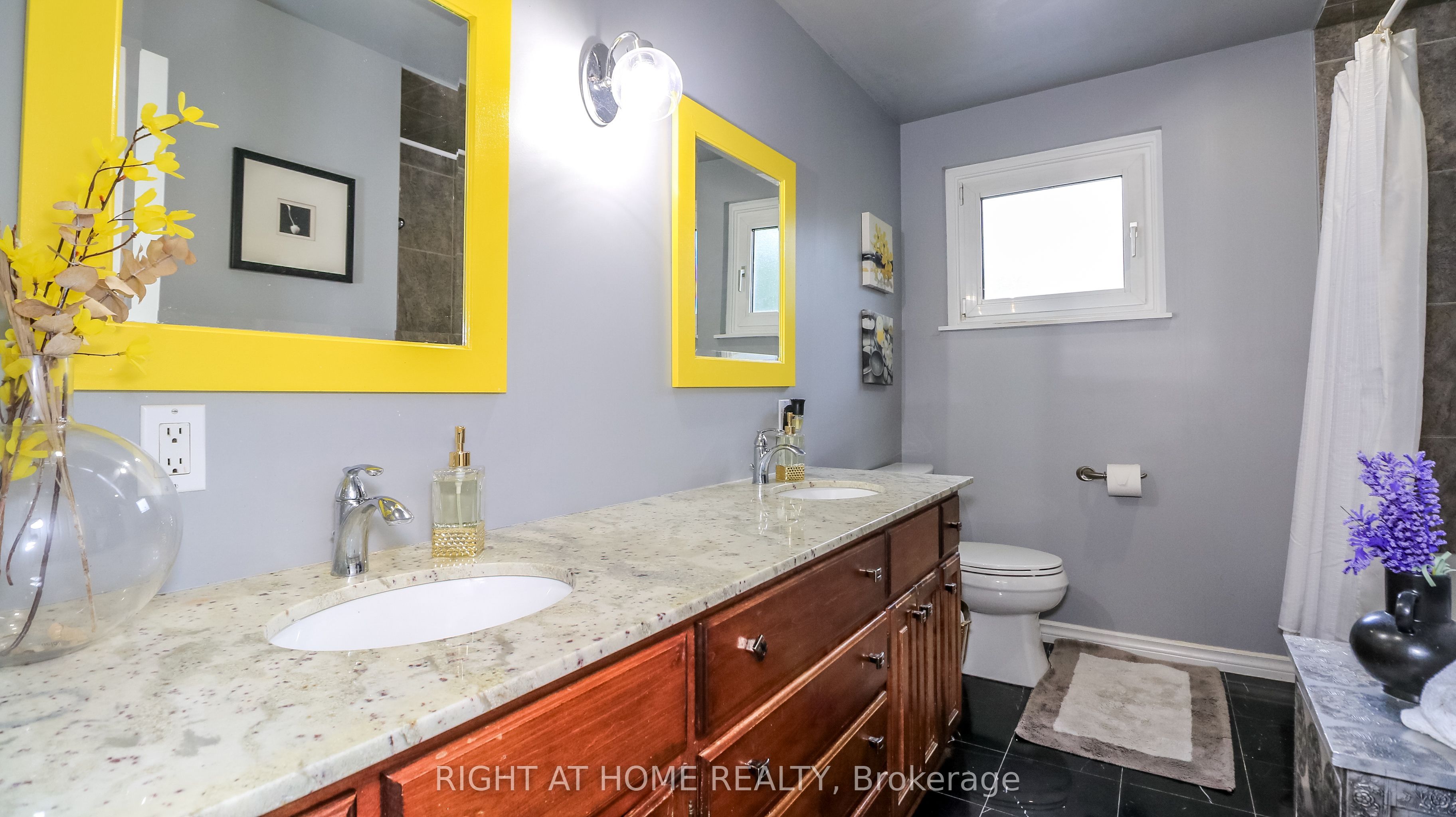8 Sunset Street Property Photo 44