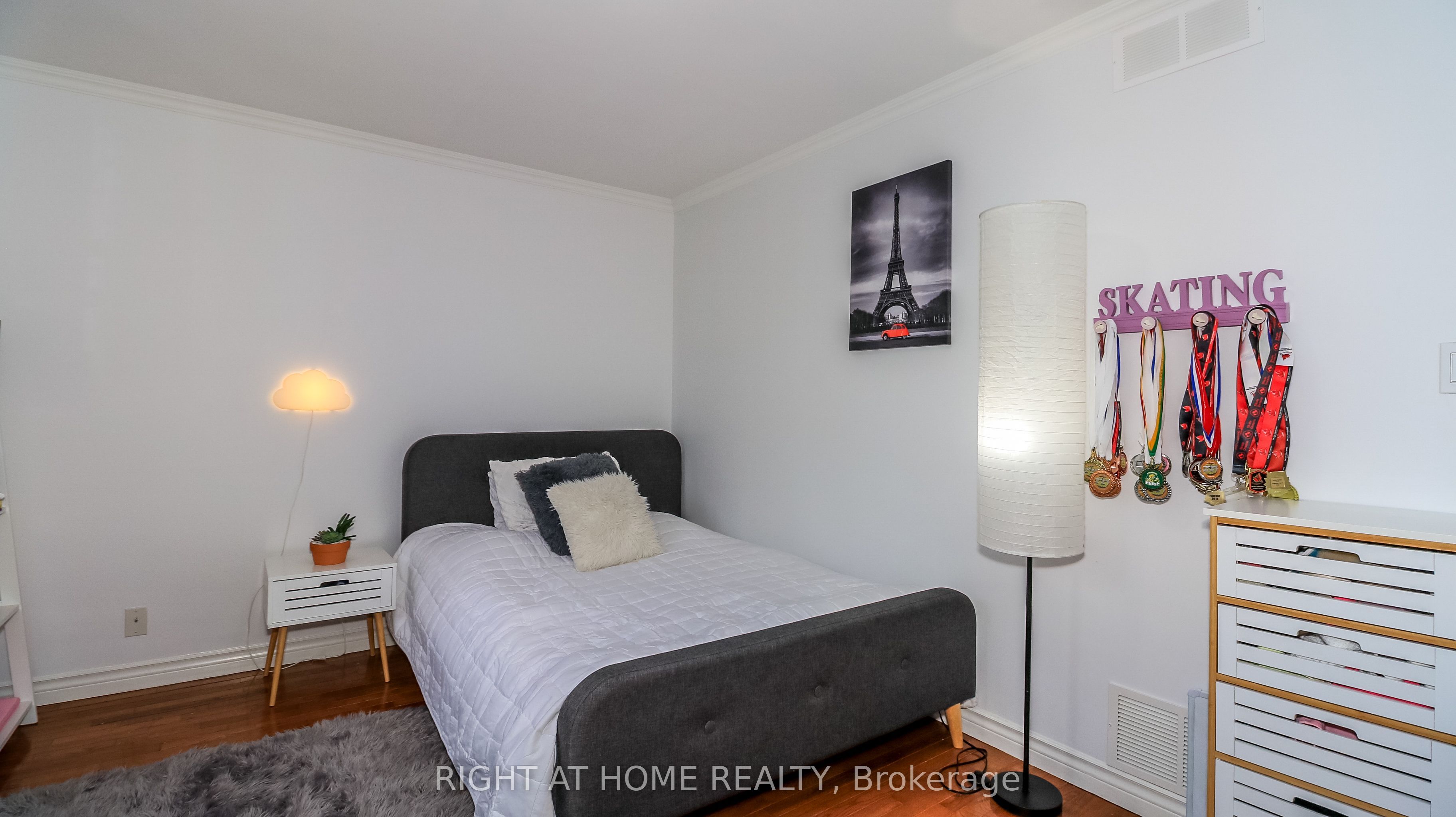 8 Sunset Street Property Photo 46