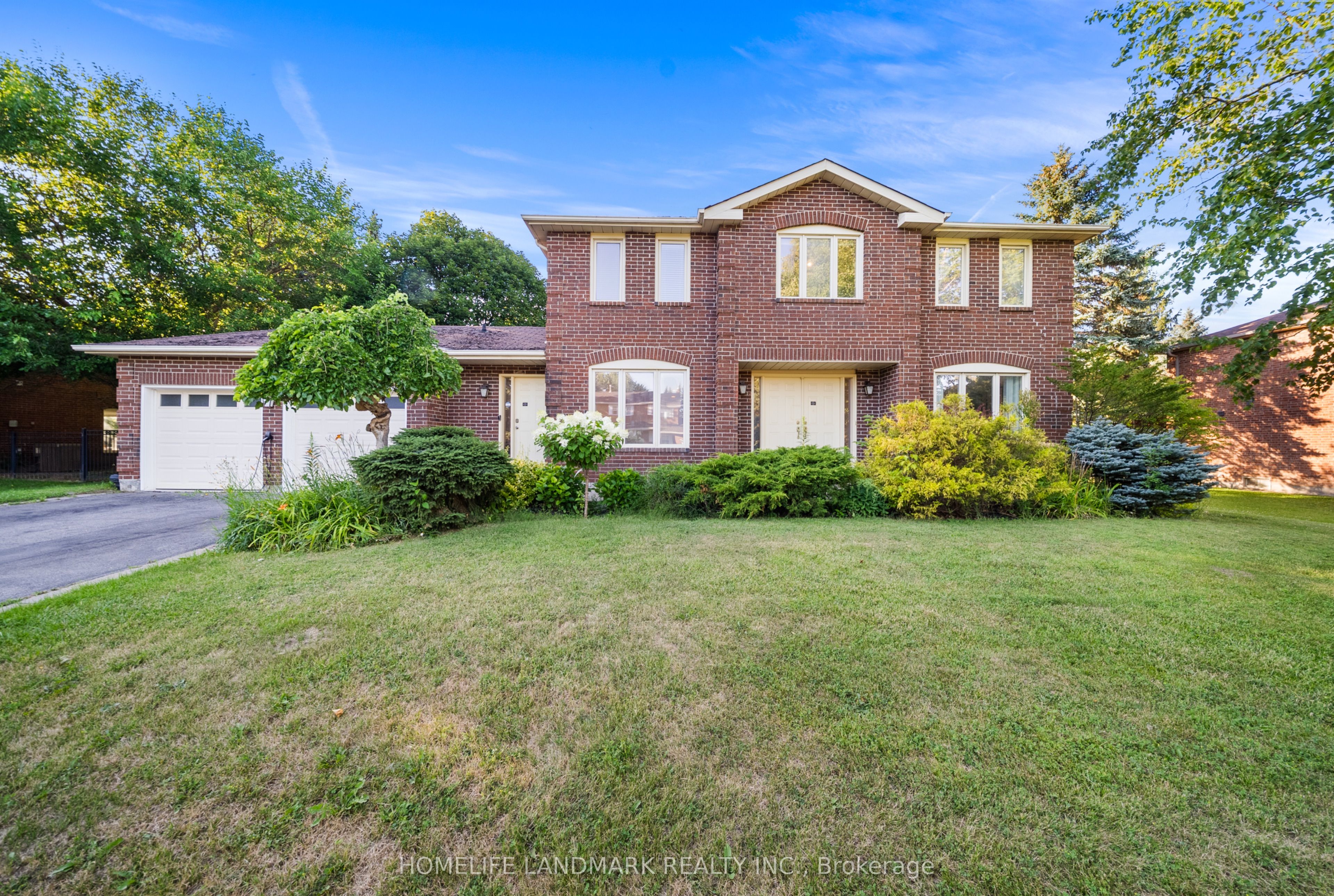 148 Burton Grove Property Photo 3