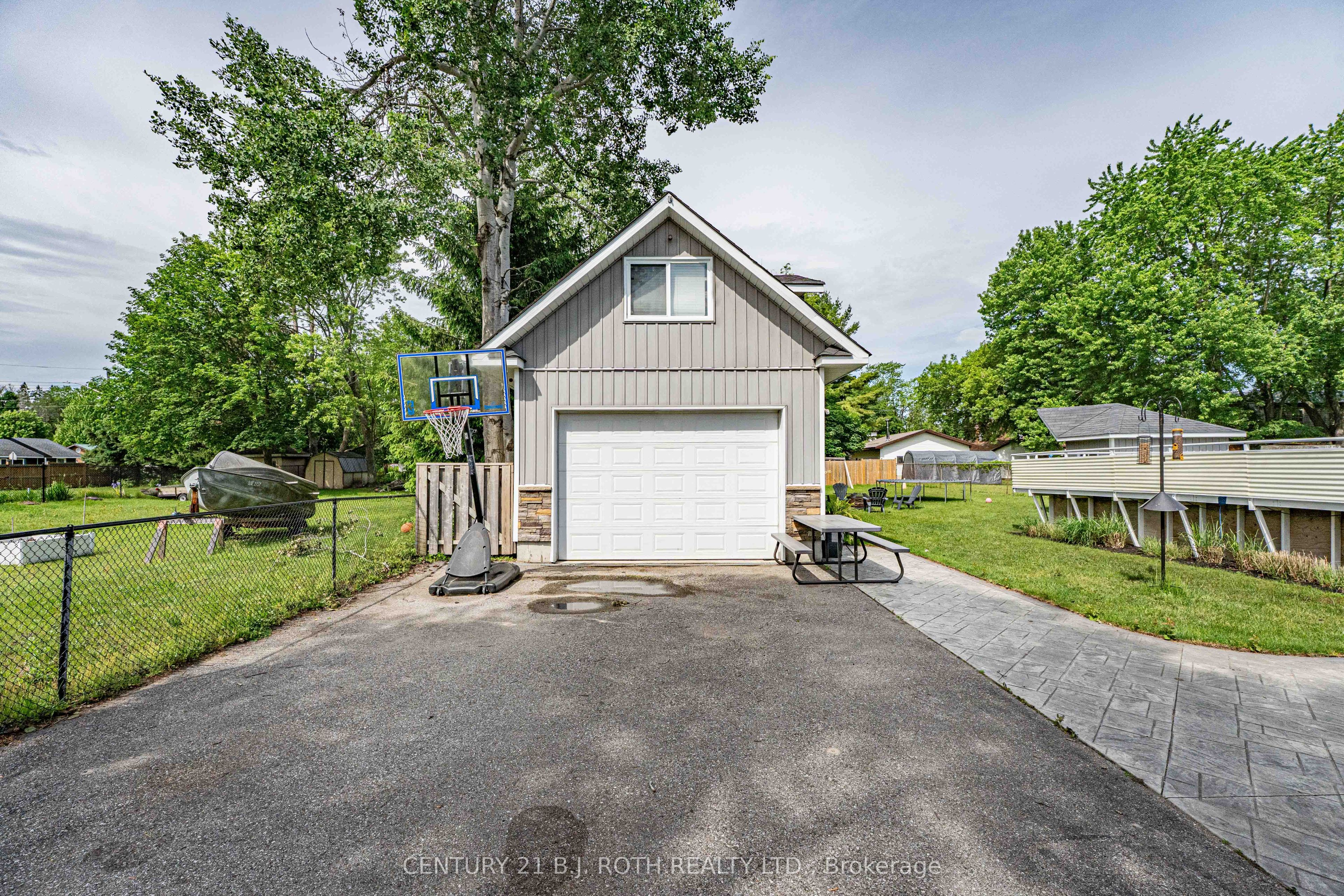 26 Coulson Avenue Property Photo 5